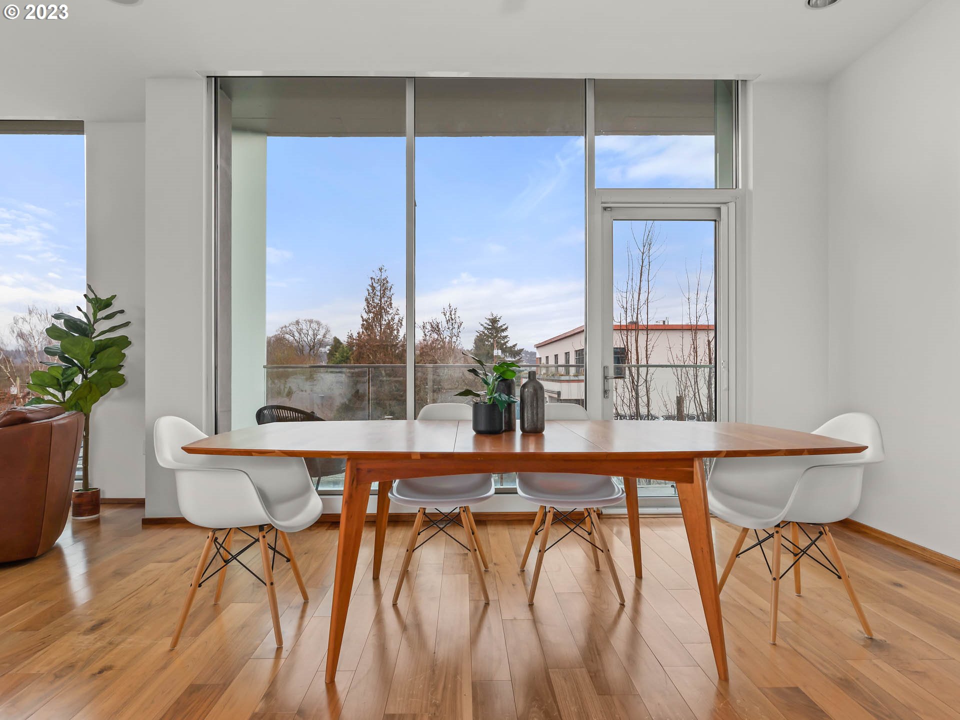 Photo #4: 23653340 Listing 