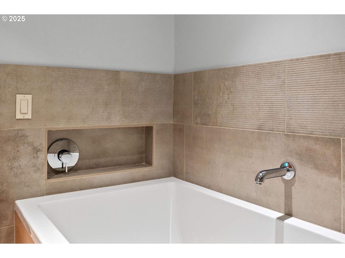 2323 SW PARK PL UNIT 1006, Portland, OR, 97205