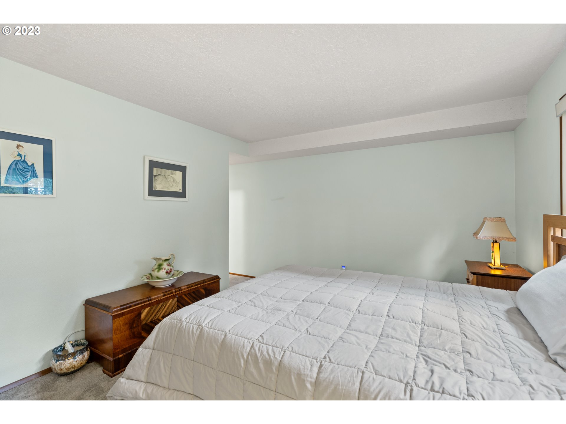 Photo #6: 23666351 Listing 