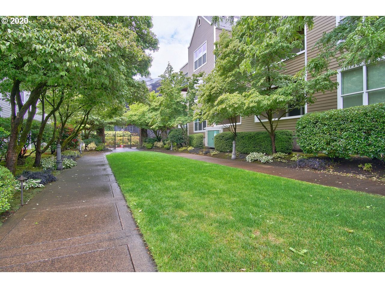 Photo #2: 23672095 Listing 
