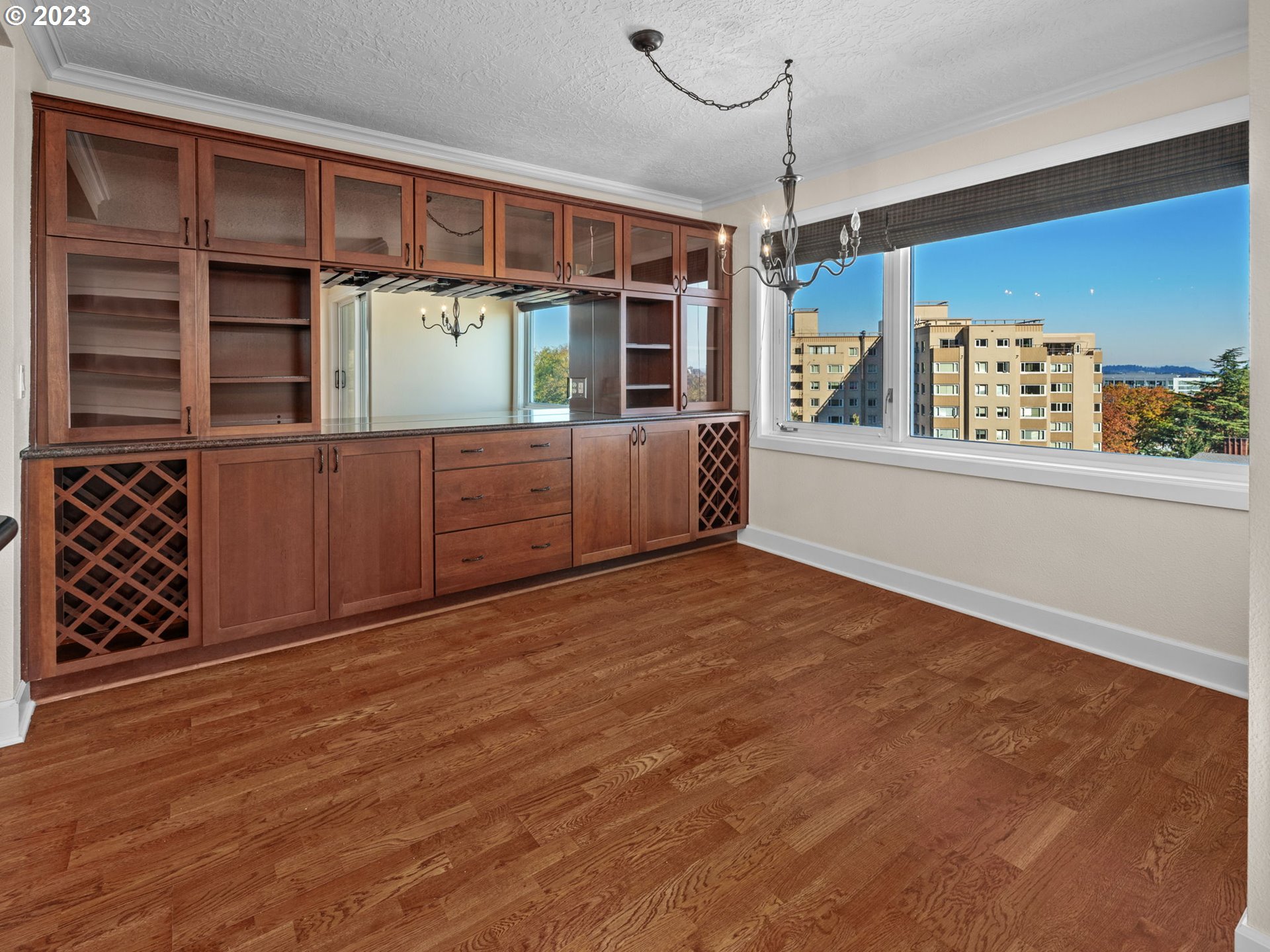 Photo #2: 23672253 Listing 