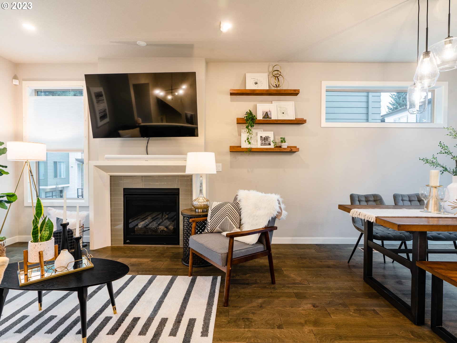 Photo #5: 23677711 Listing 
