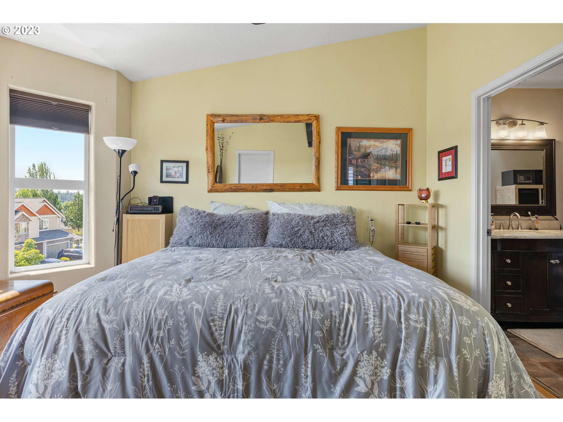 Photo #3: 23678570 Listing 