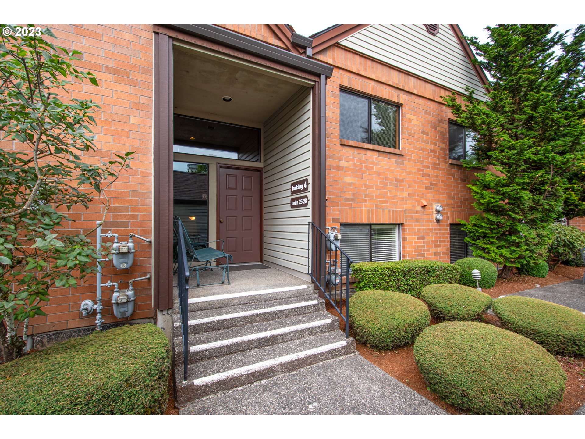 Photo #5: 23682995 Listing 
