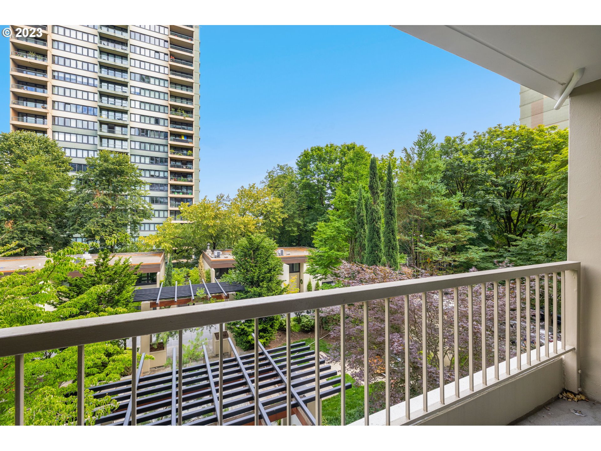 Photo #6: 23688493 Listing 