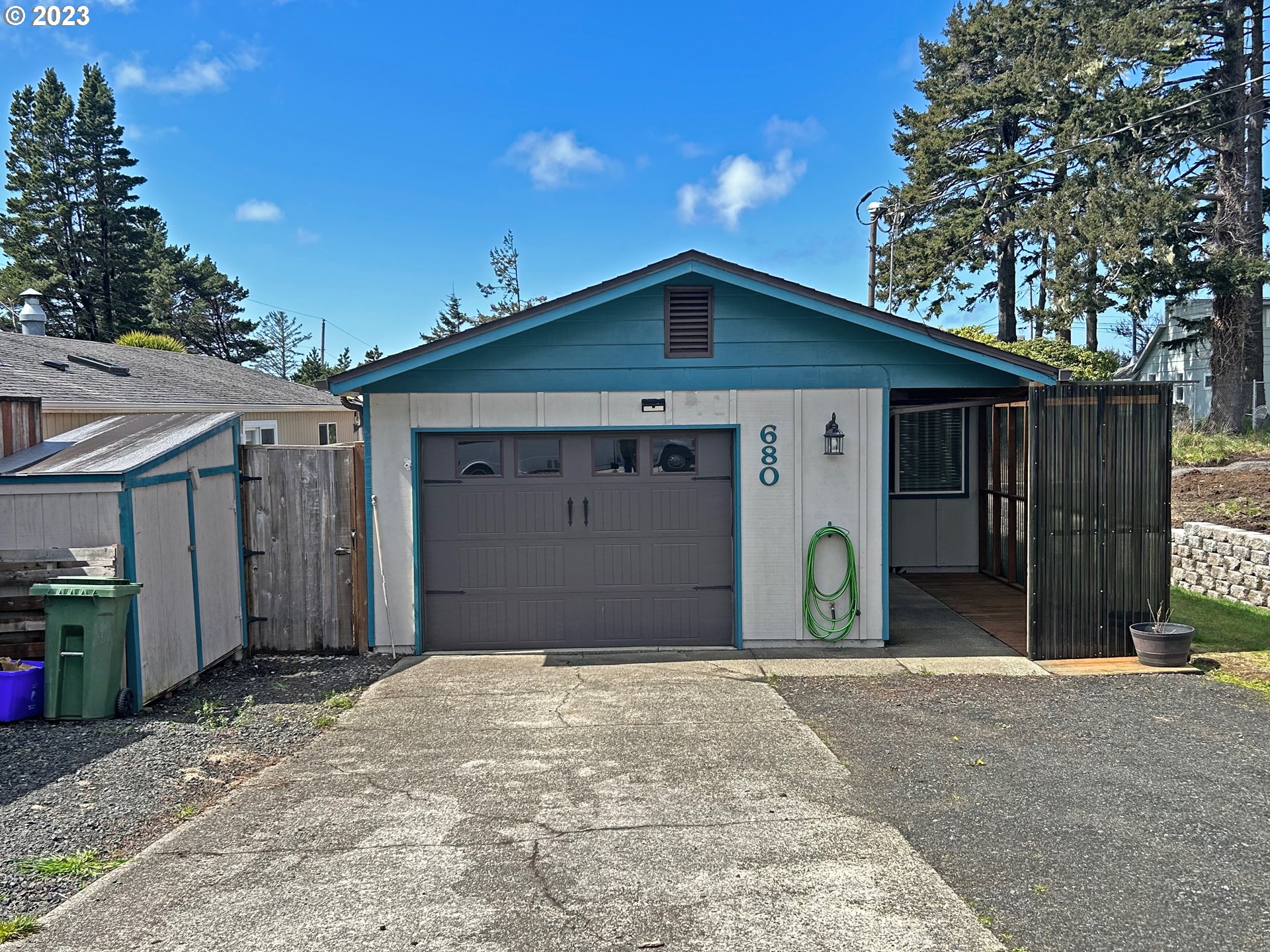 680 S Wall ST, Coos Bay, OR 97420