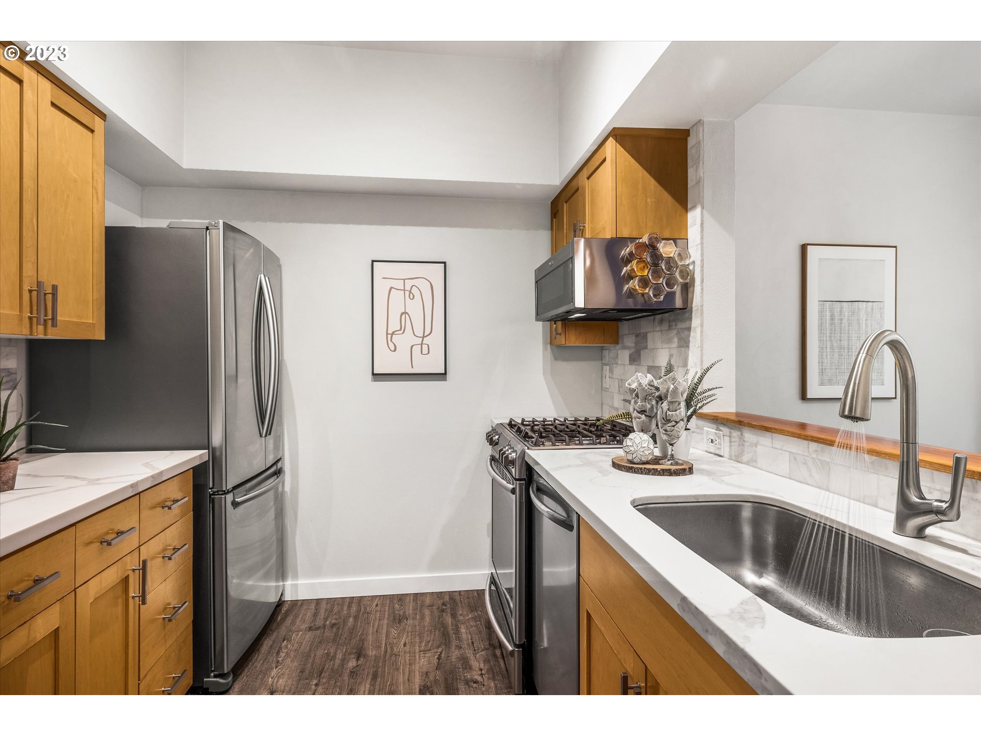 2024 SW HOWARDS WAY #406 Portland, OR 97201