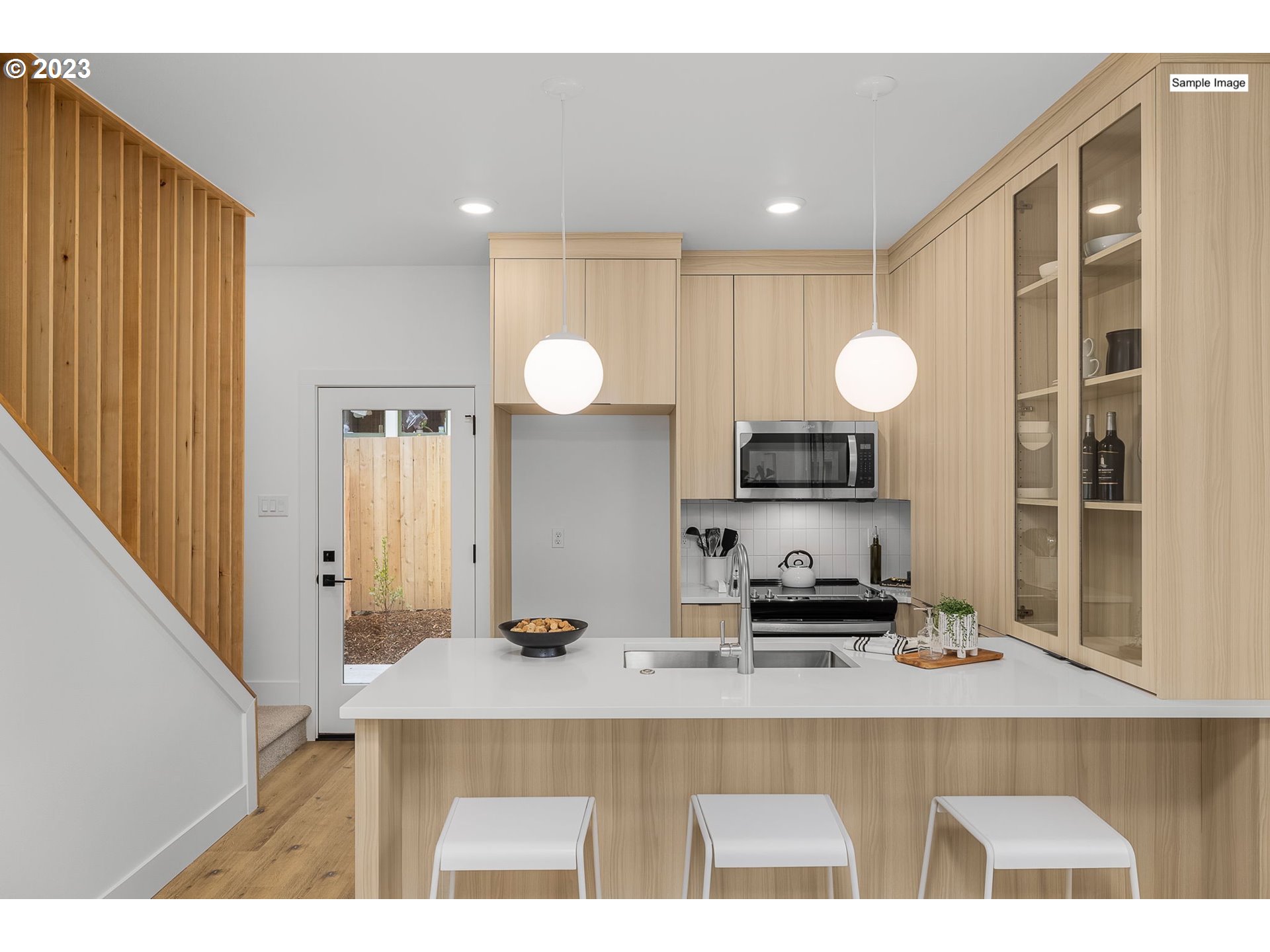 Photo #6: 23698457 Listing 