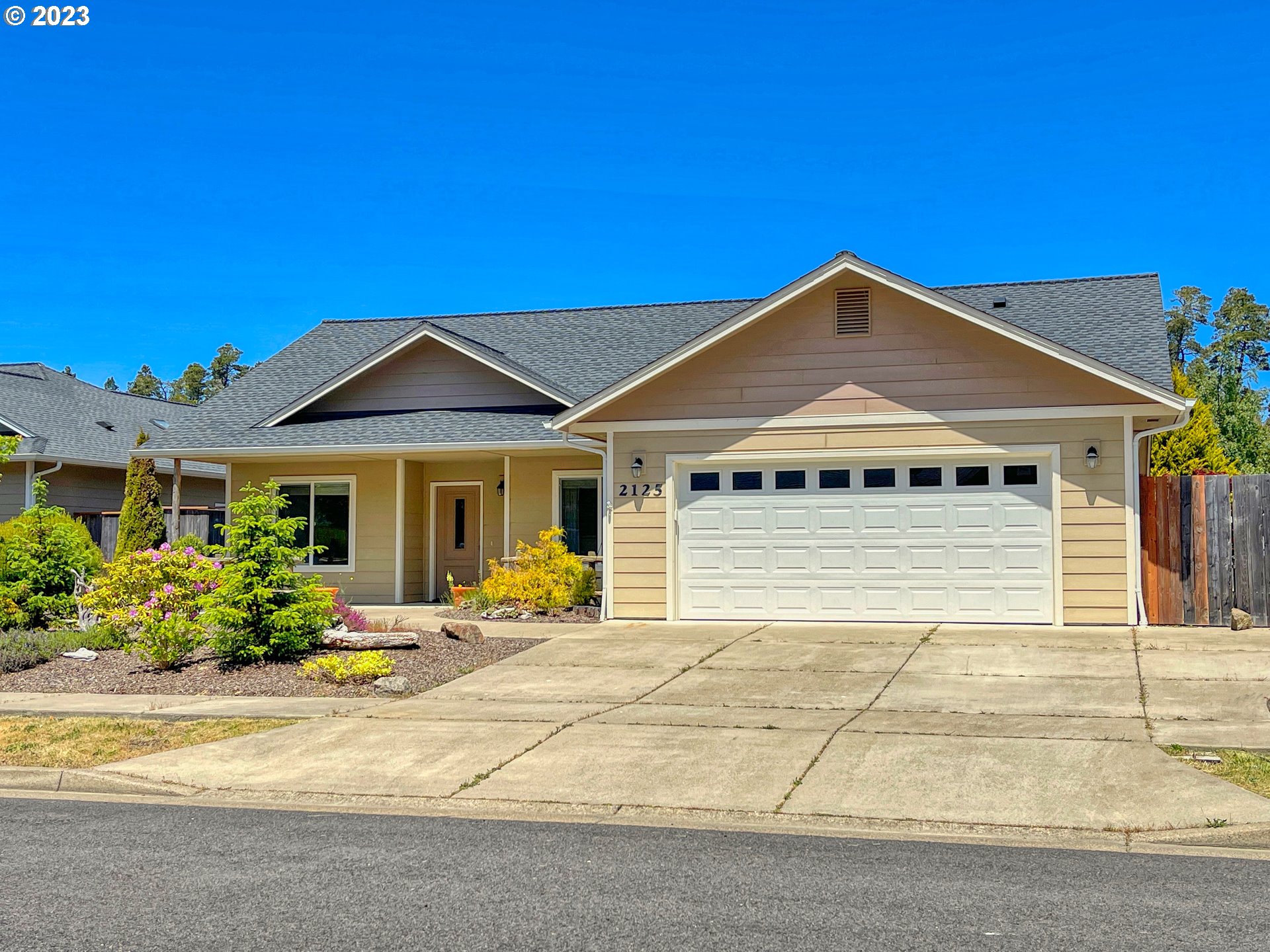 2125 52ND ST, Florence, OR 97439