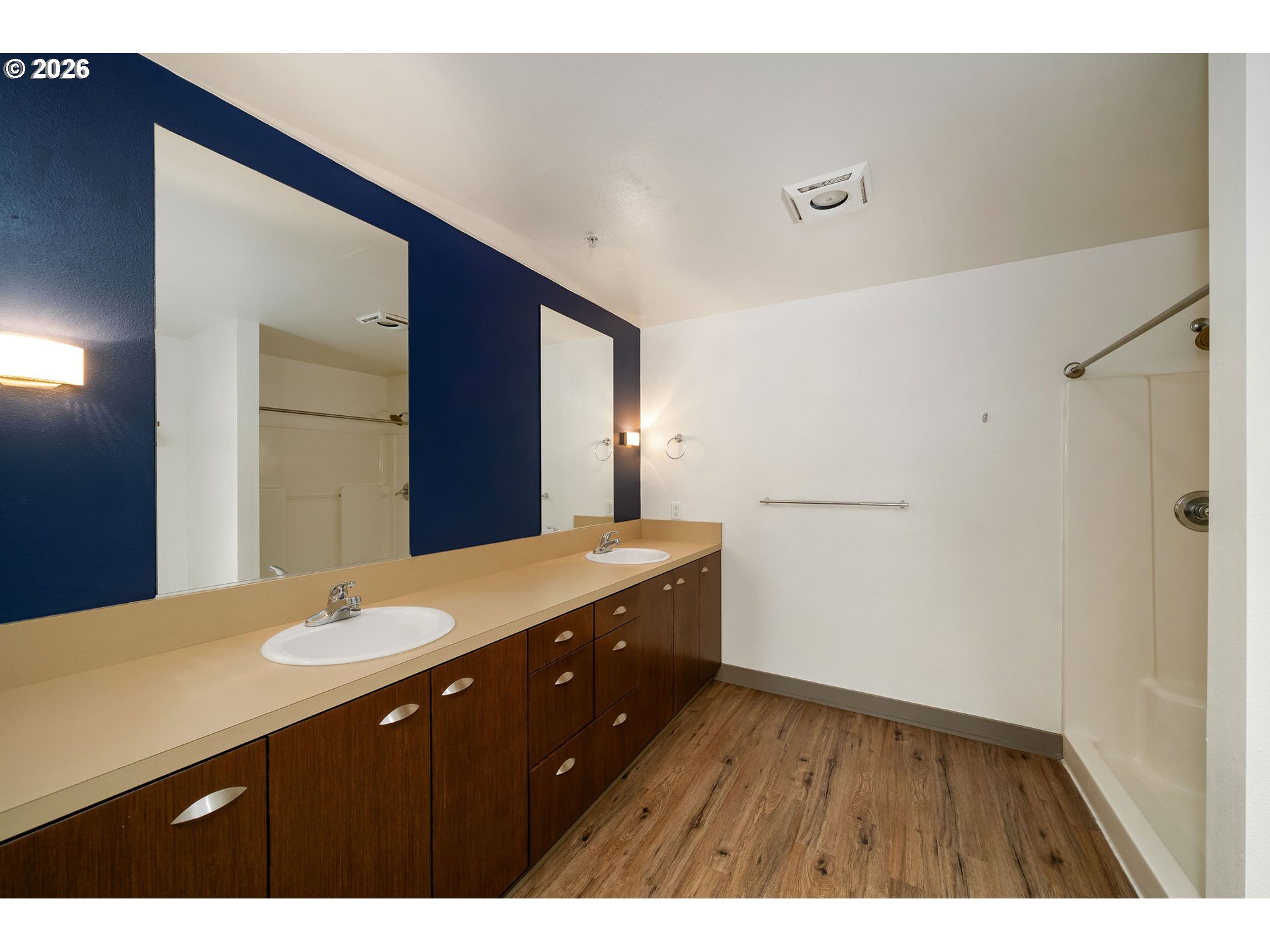 Photo #17: 237231849 Listing: Photo #17