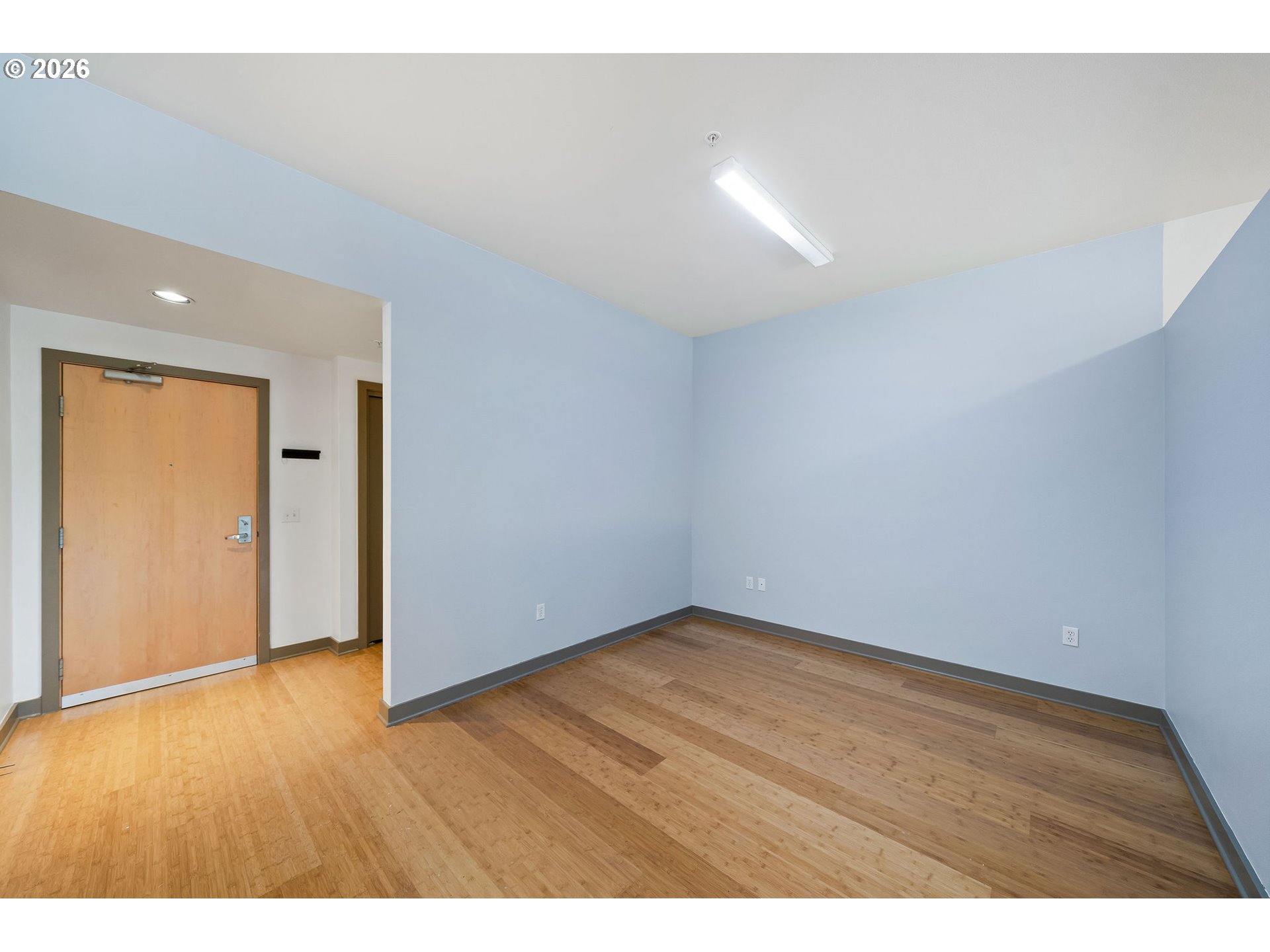 Photo #7: 237231849 Listing: Photo #7