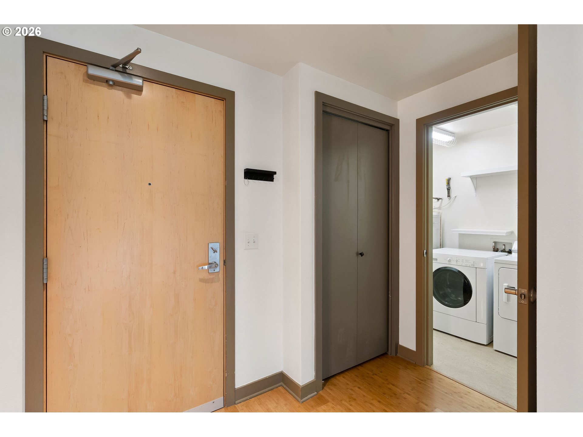 Photo #2: 237231849 Listing: Photo #2