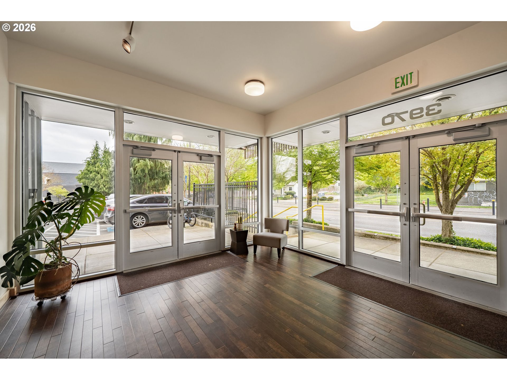 Photo #20: 237231849 Listing: Photo #20