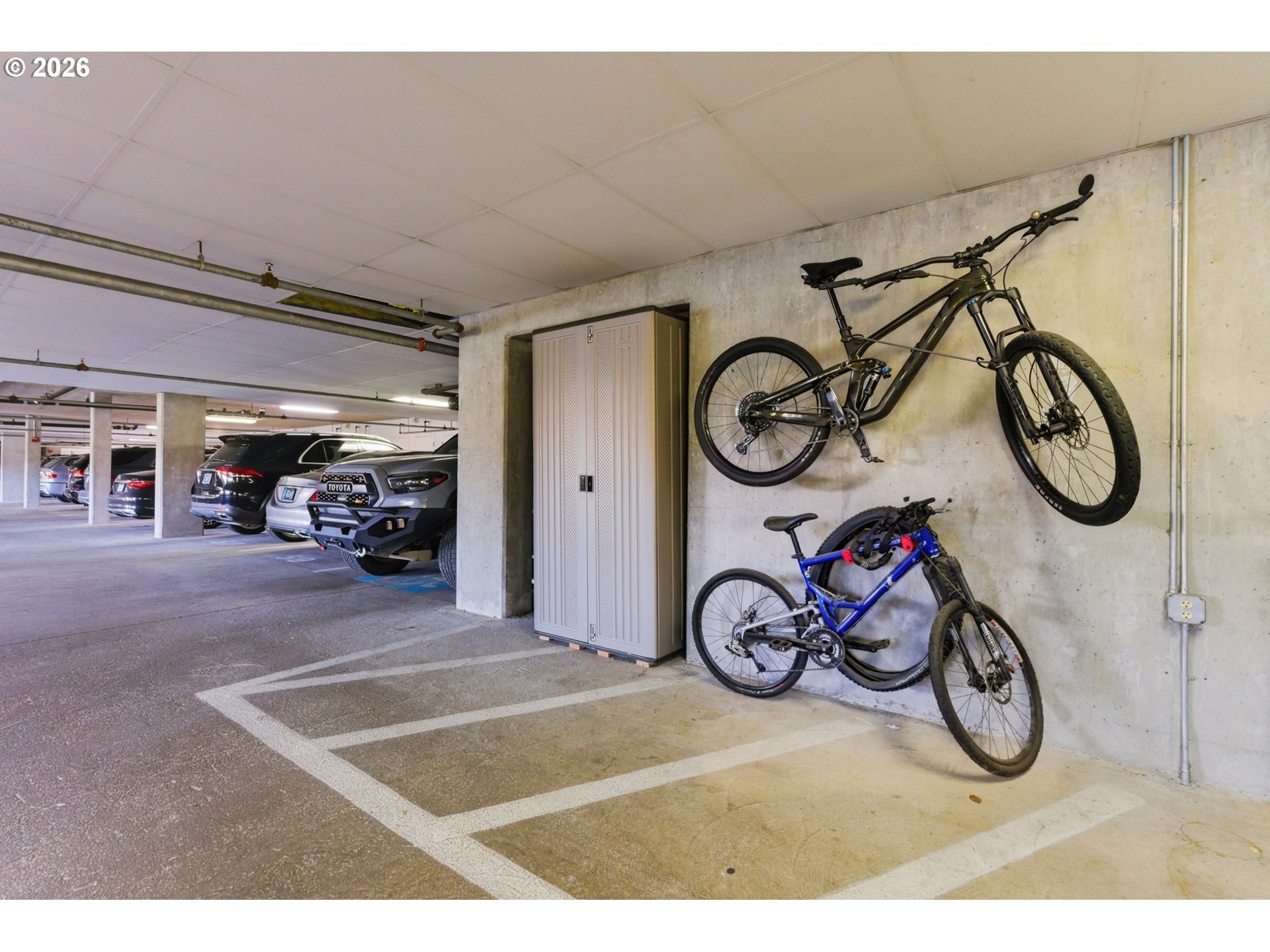 Photo #2: 237801237 Listing: Photo #2