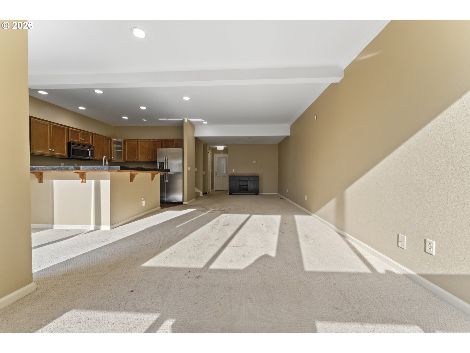 Photo #2: 237950272 Listing: Photo #2