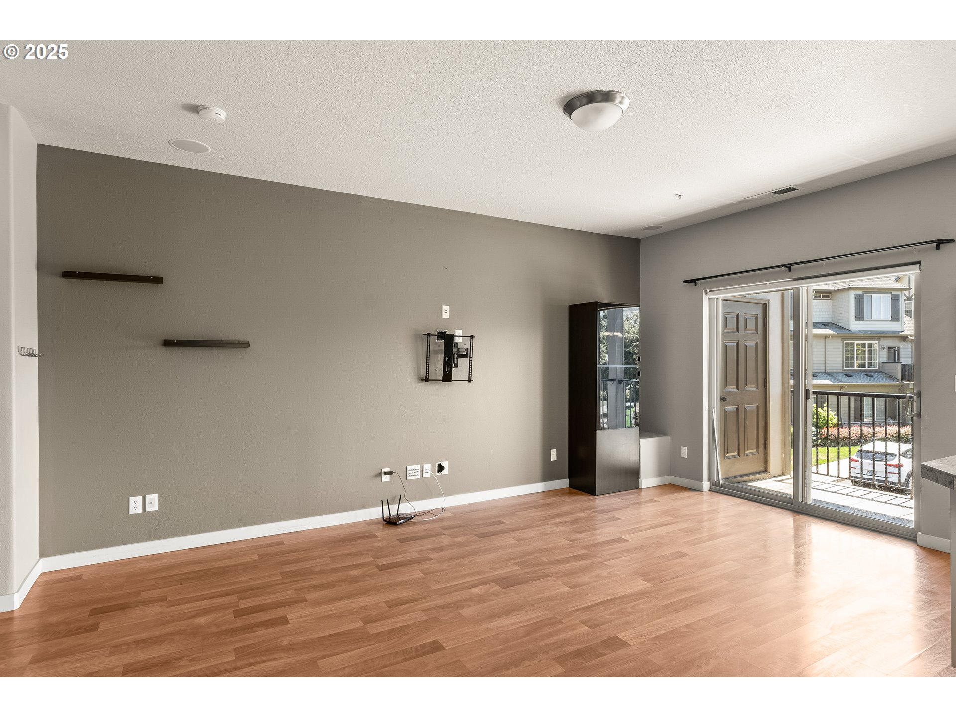 Photo #10: 238347625 Listing: Photo #10