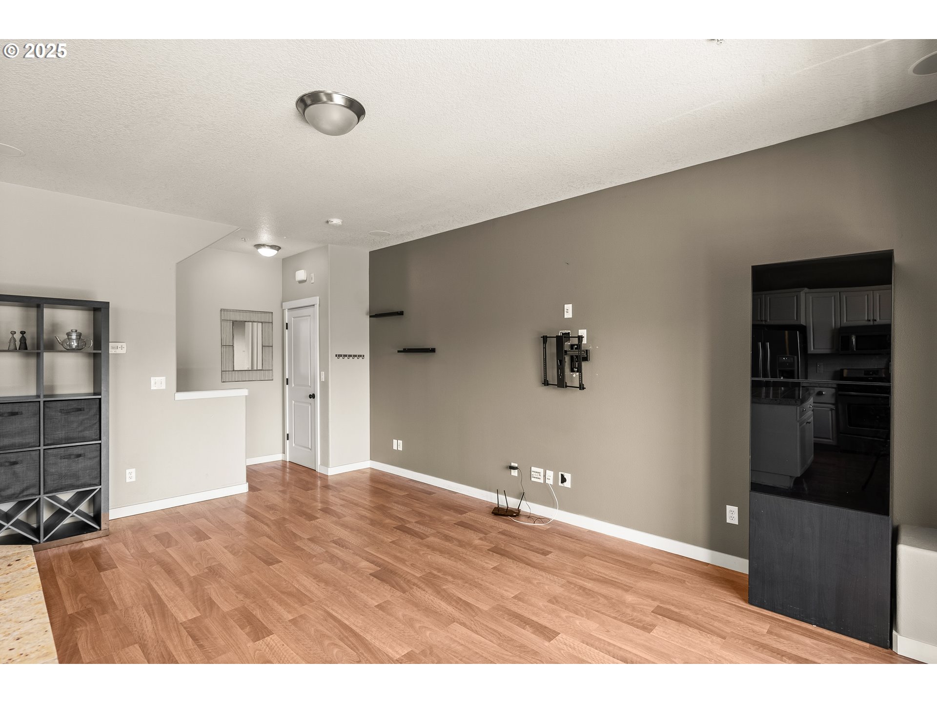 Photo #12: 238347625 Listing: Photo #12
