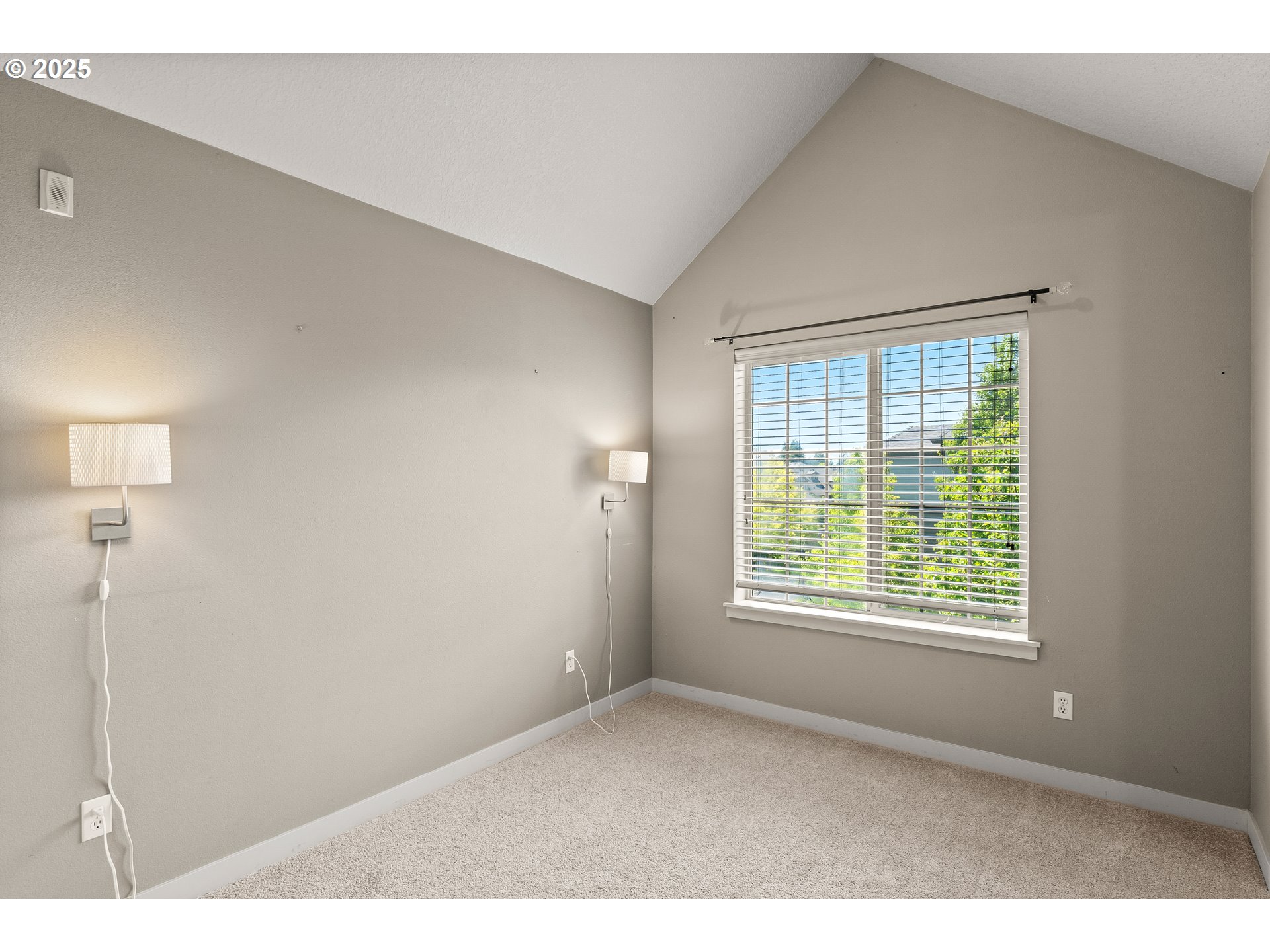 Photo #15: 238347625 Listing: Photo #15