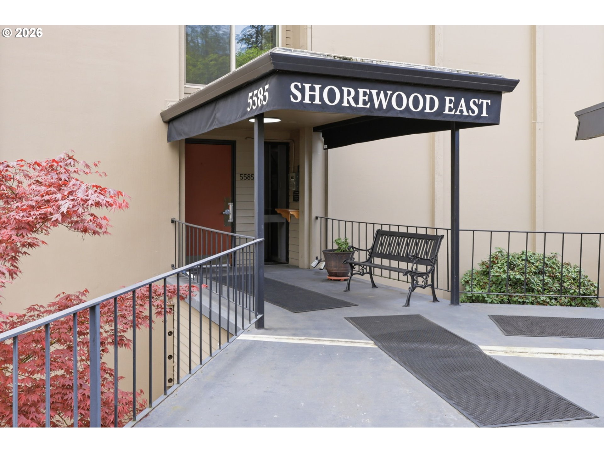 Photo #16: 238746118 Listing: Photo #16