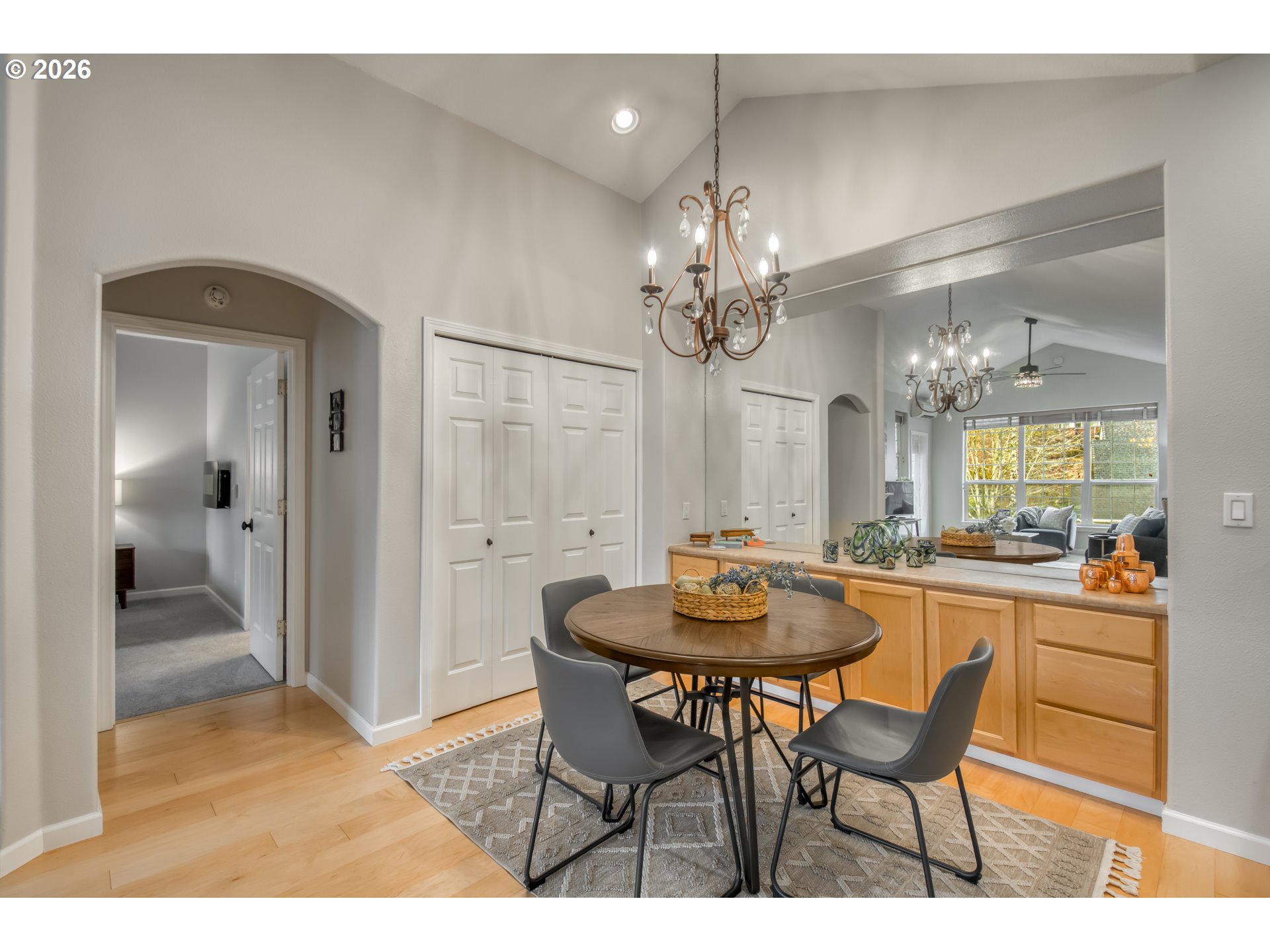 Photo #11: 238812921 Listing: Photo #11