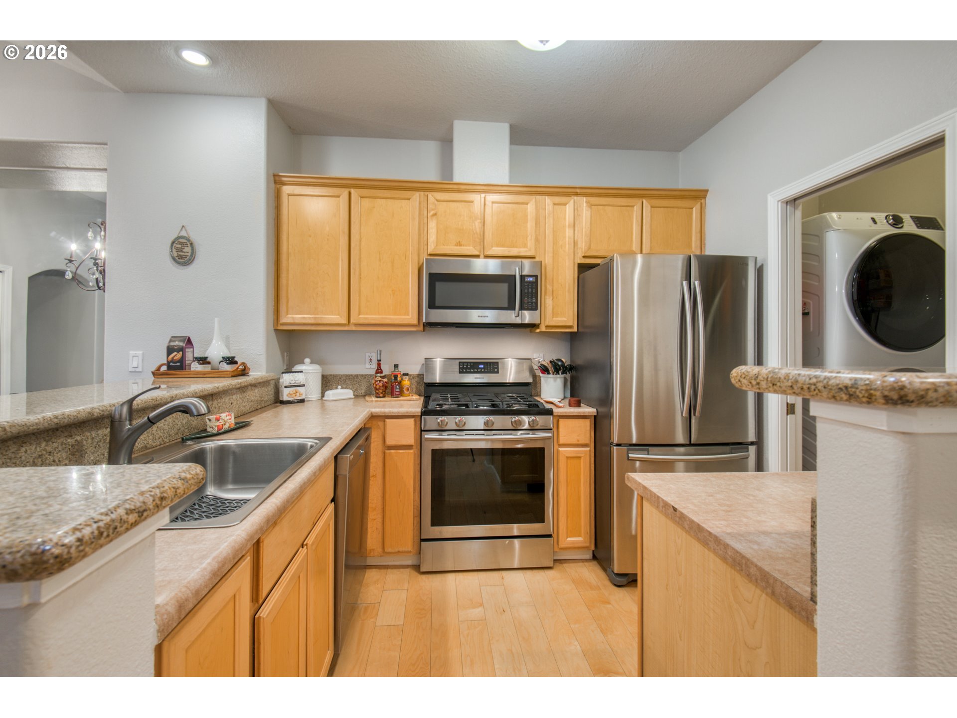 Photo #12: 238812921 Listing: Photo #12