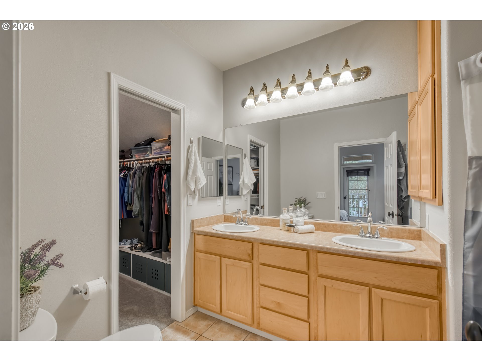 Photo #20: 238812921 Listing: Photo #20