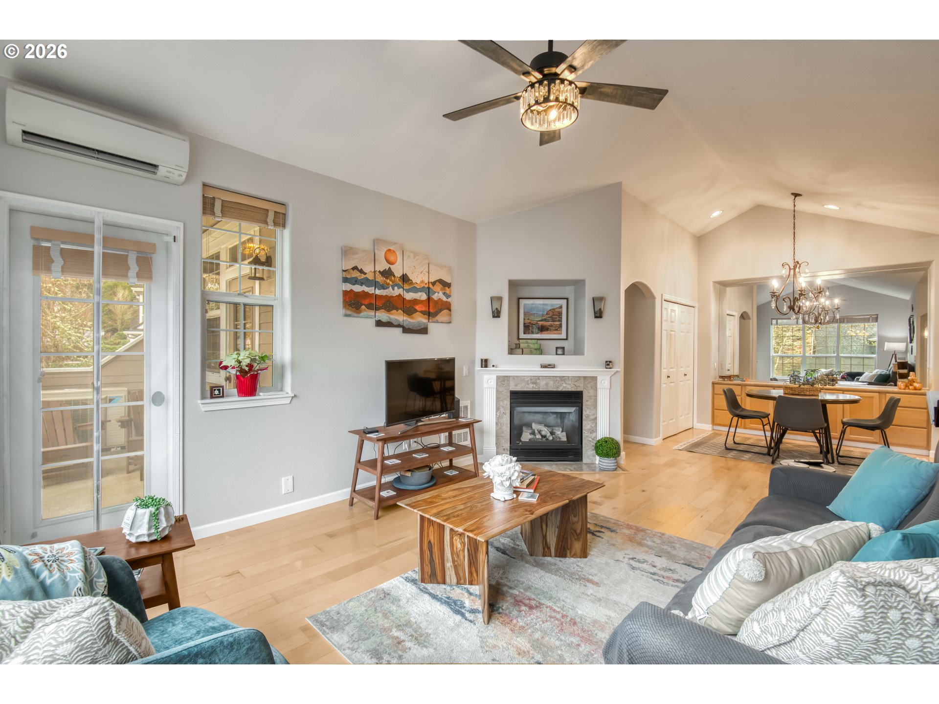 Photo #9: 238812921 Listing: Photo #9