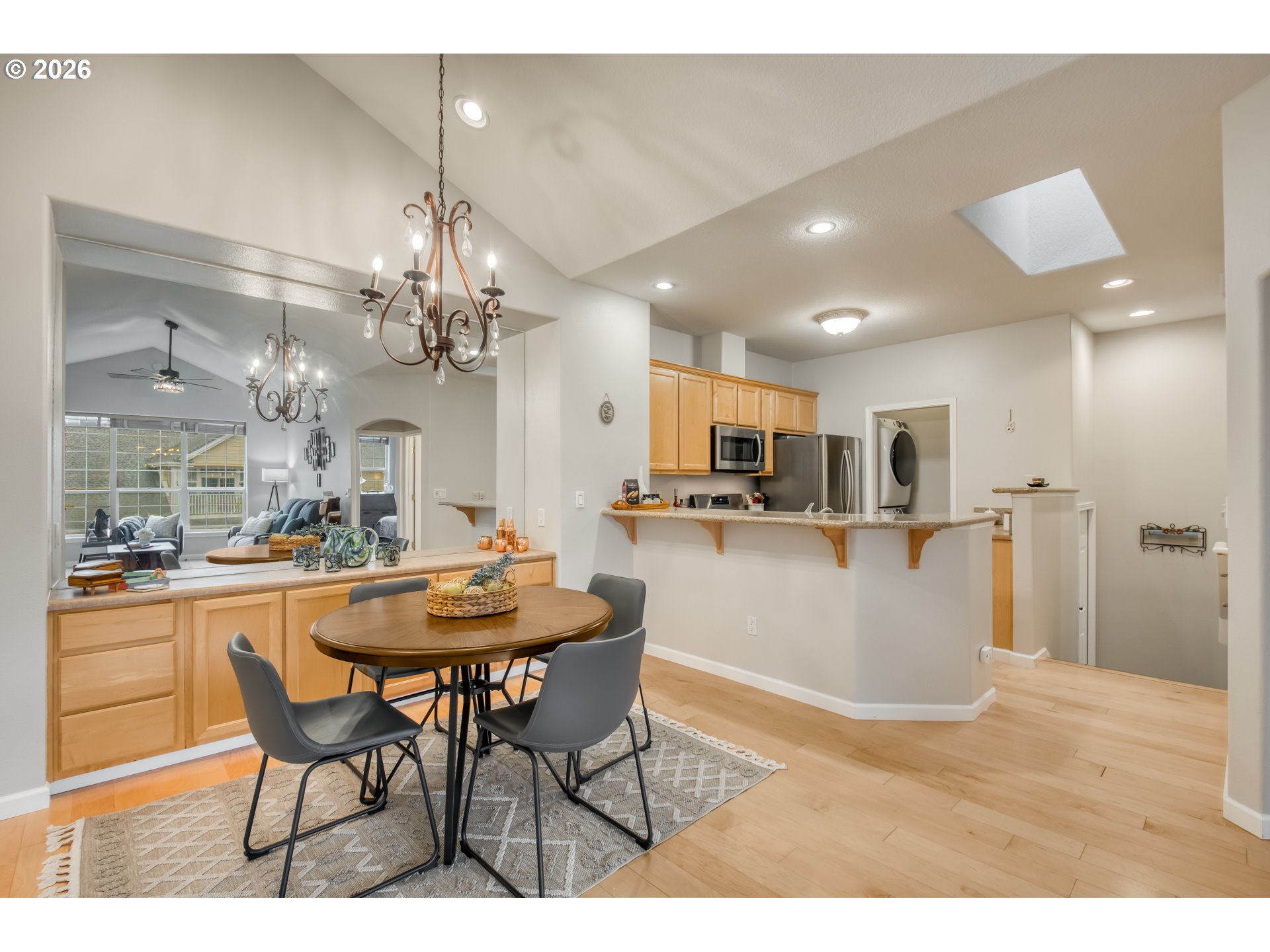 Photo #10: 238812921 Listing: Photo #10