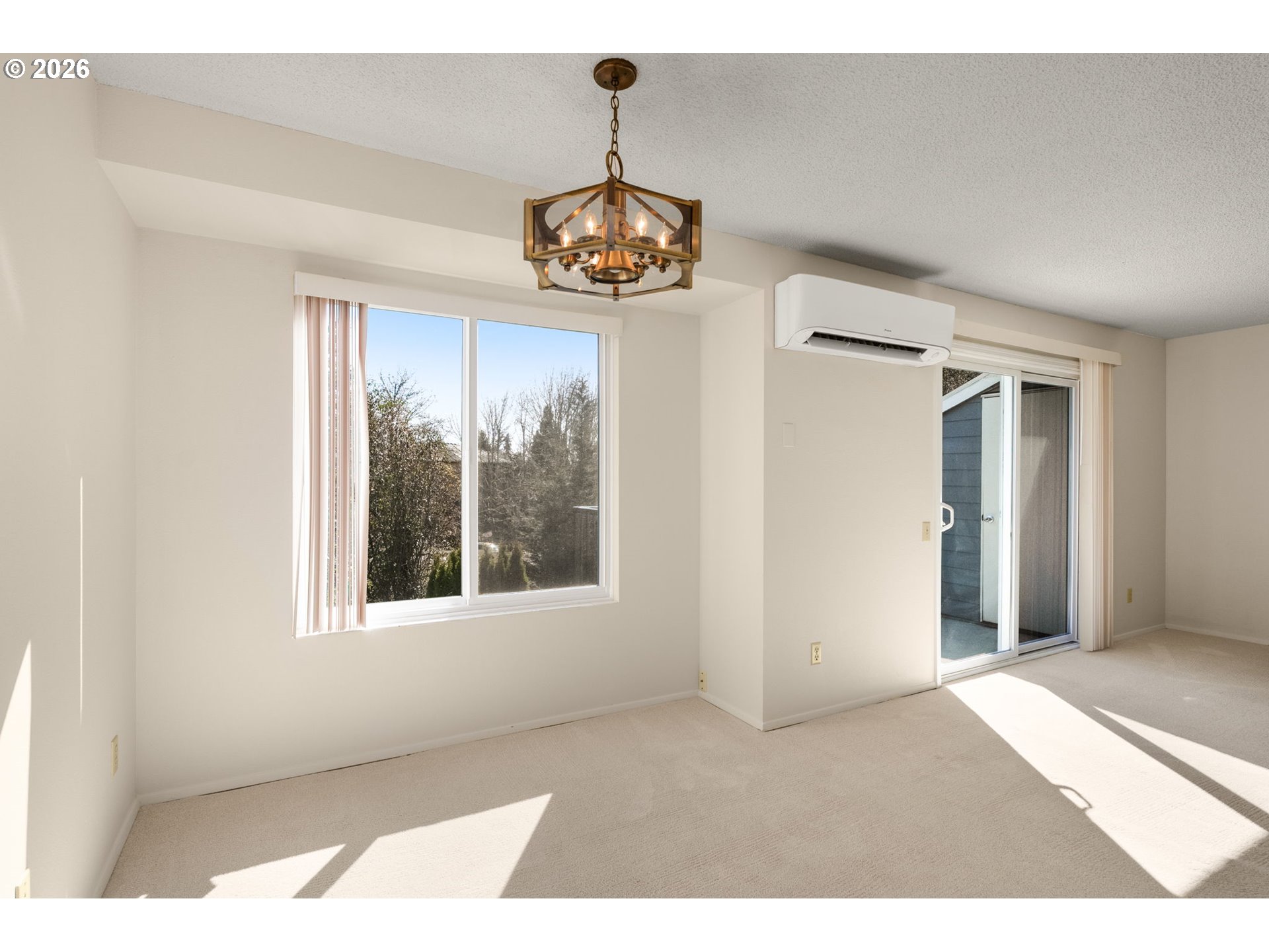 Photo #3: 239149173 Listing: Photo #3