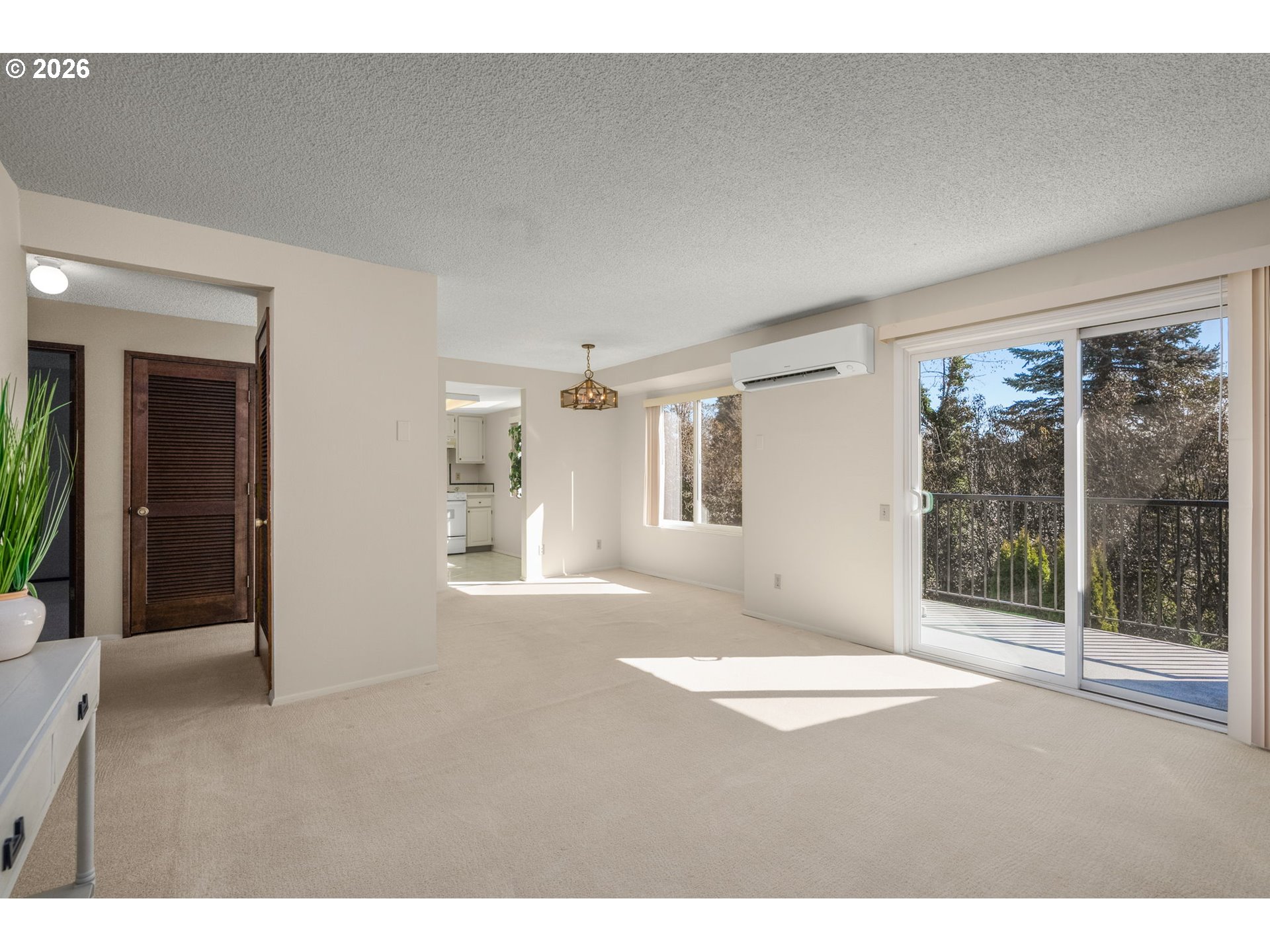 Photo #22: 239149173 Listing: Photo #22