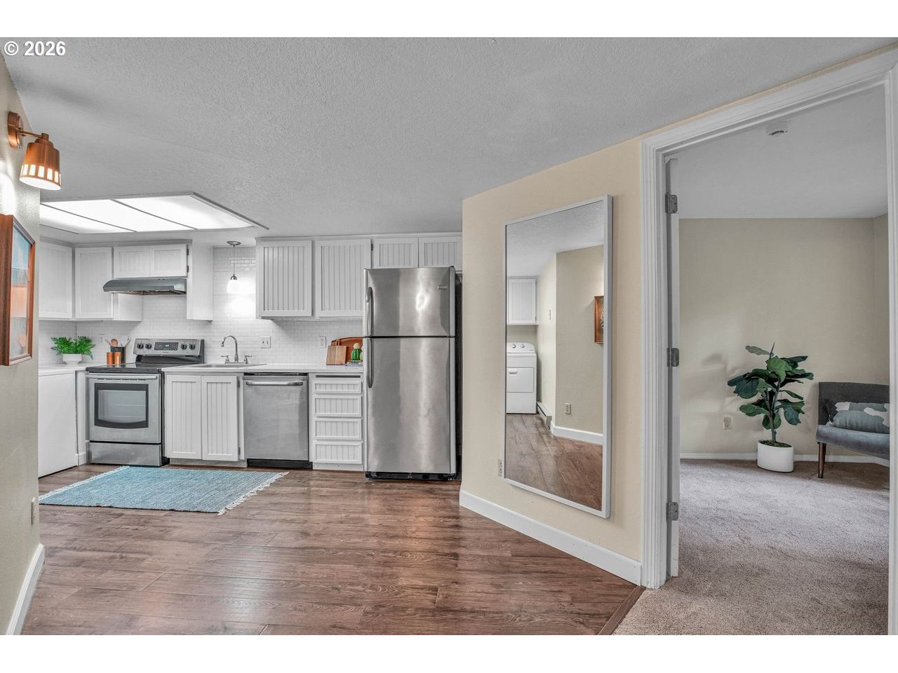 Photo #14: 239569874 Listing: Photo #14