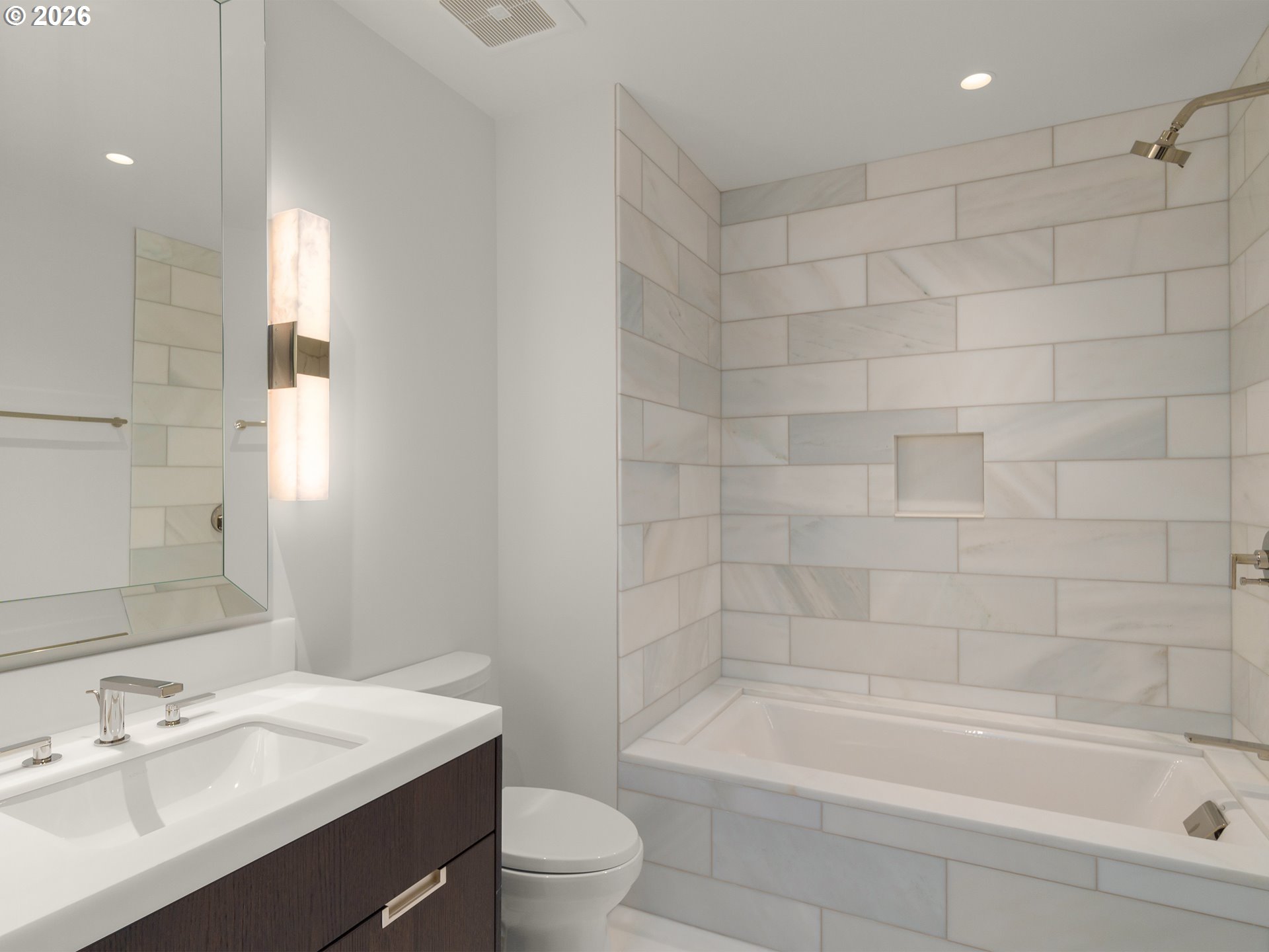 Photo #7: 239580231 Listing: Photo #7