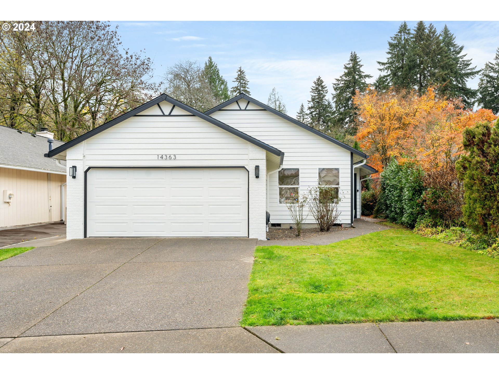 Photo of 14363 FANNO CREEK CT Portland OR 97224