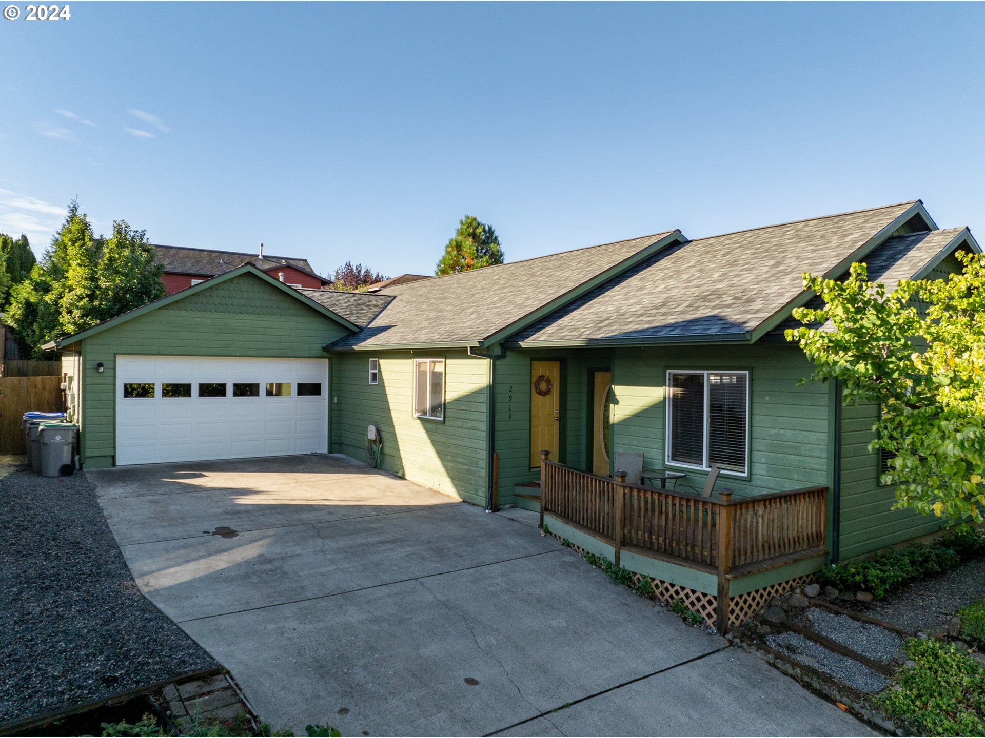 Photo of 2913 HAZEL AVE Hood River OR 97031