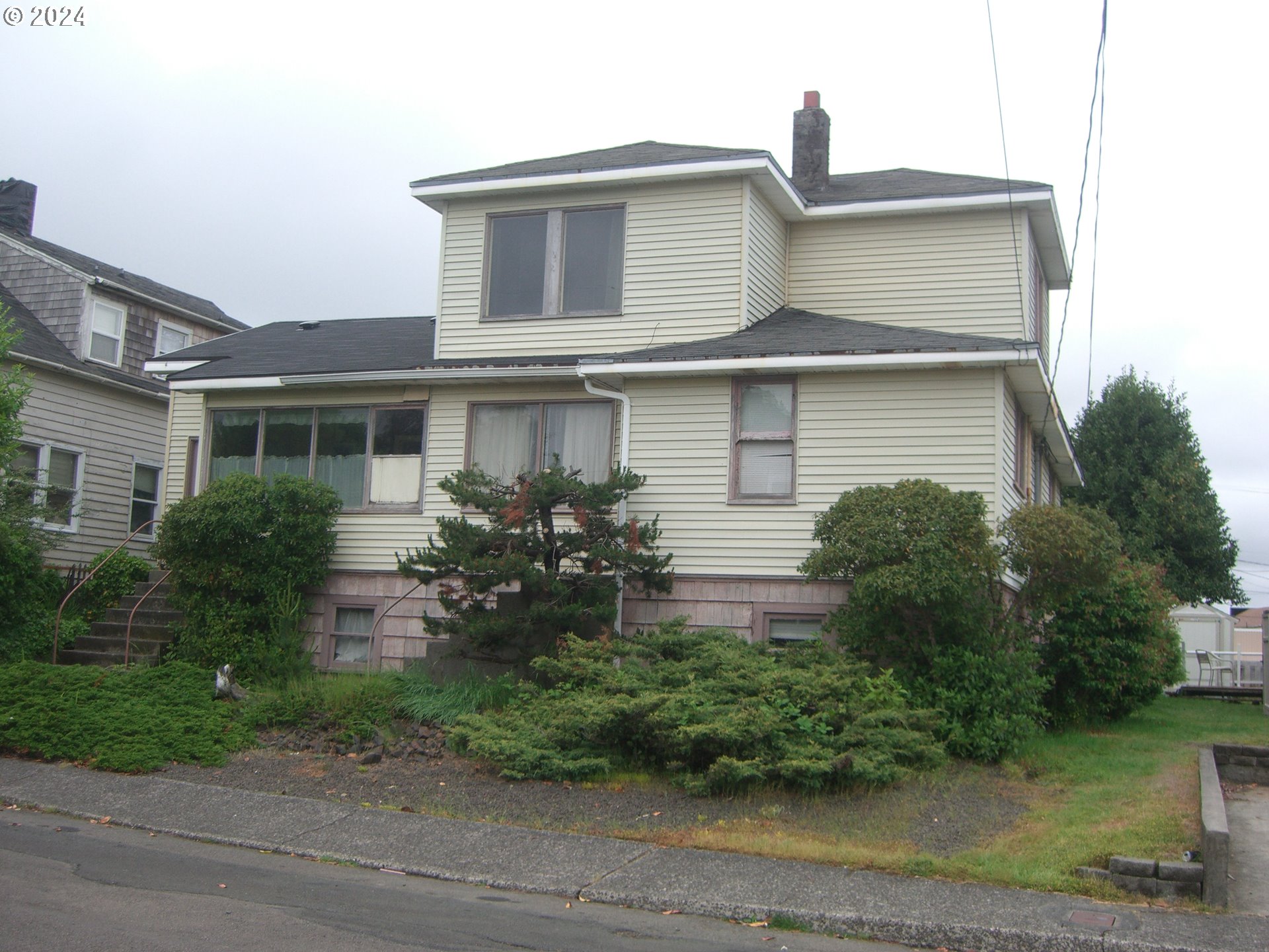 Photo of 420 AVENUE C Seaside OR 97138