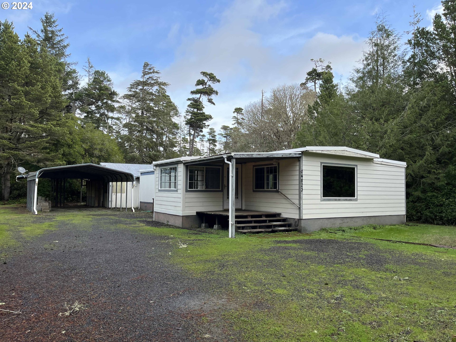 Photo of 4823 Rhododendron LOOP Florence OR 97439