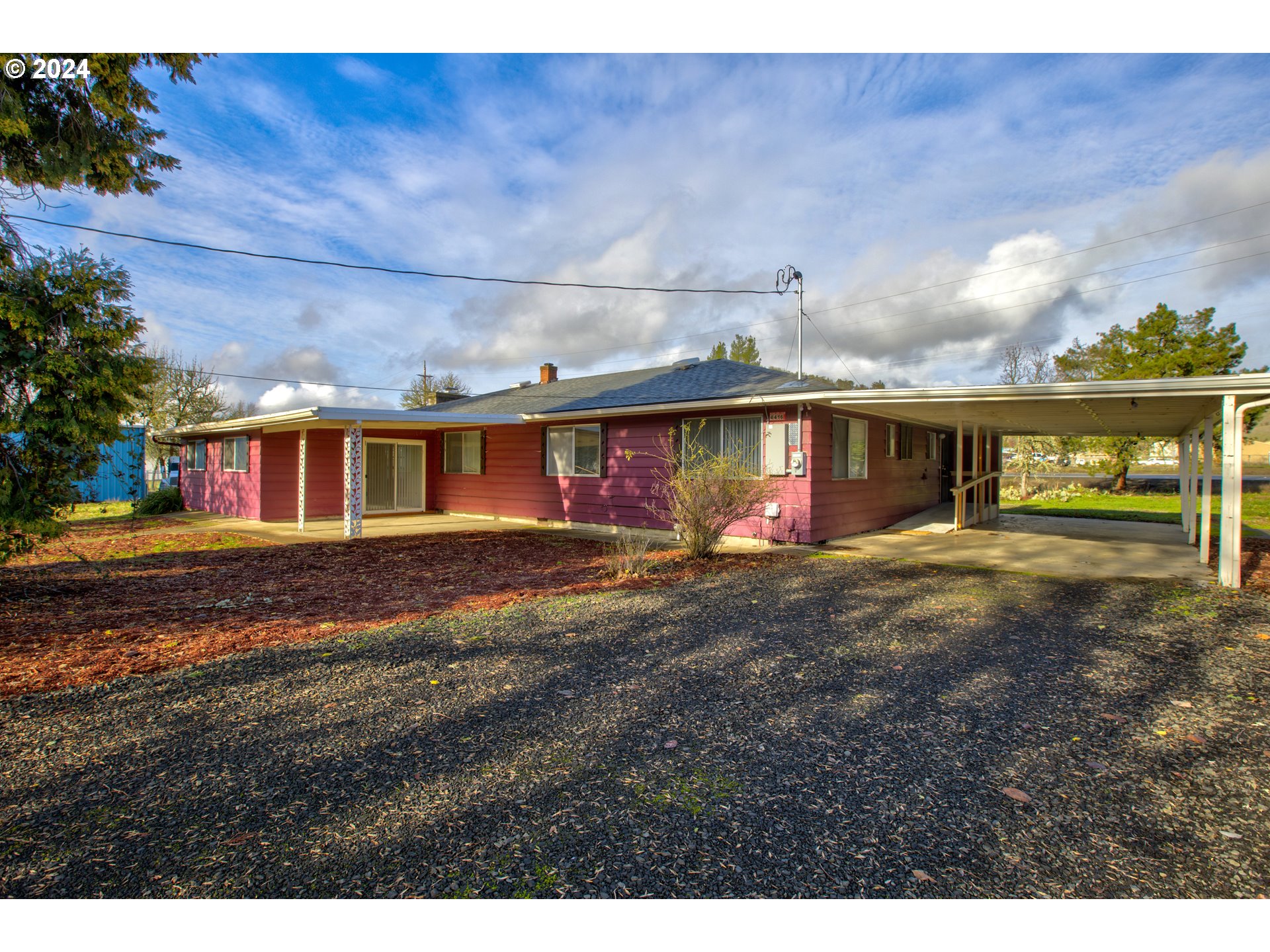 Photo of 4416 DOUGLAS AVE Roseburg OR 97470