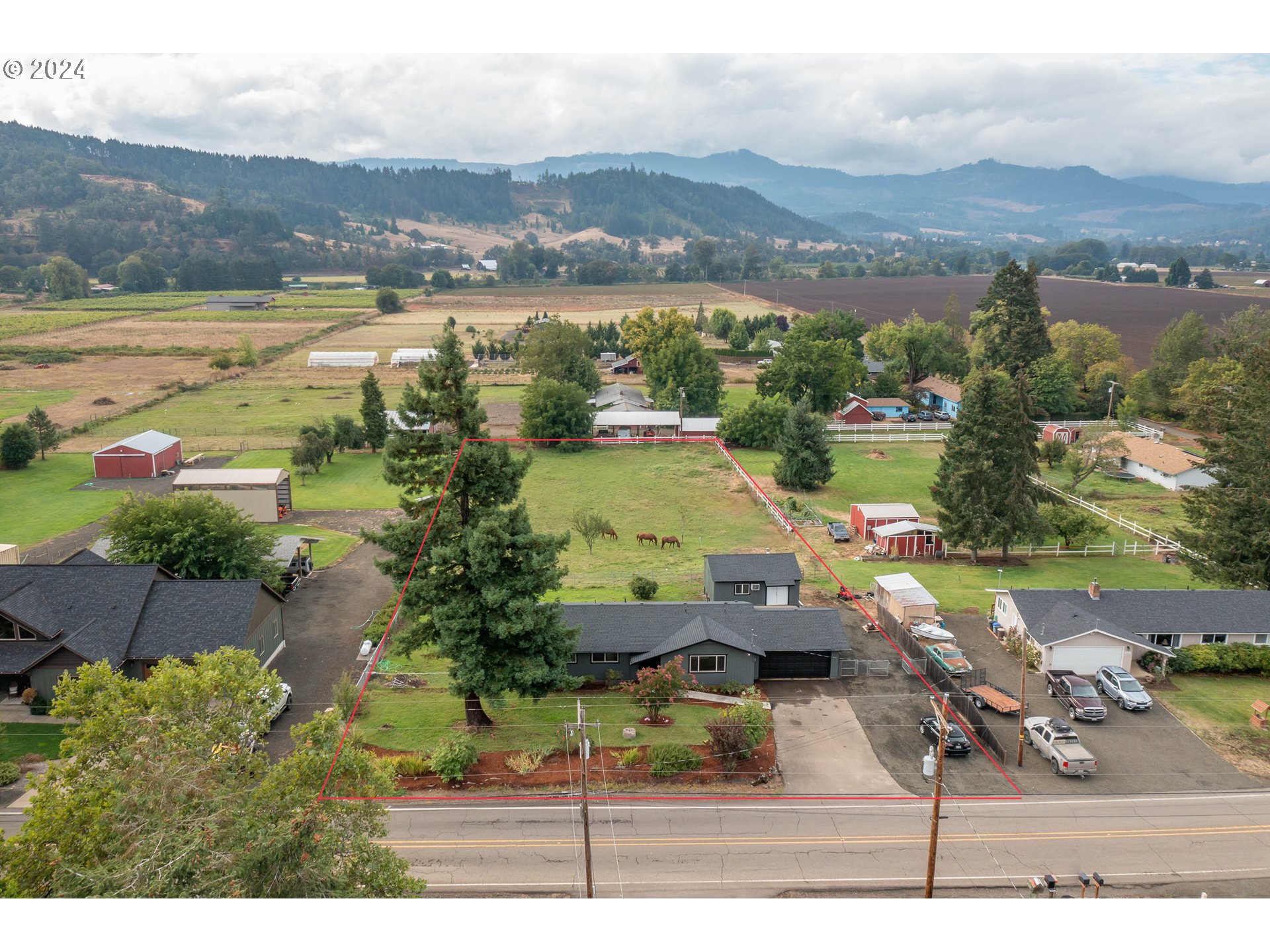 Photo of 2342 OLD GARDEN VALLEY RD Roseburg OR 97471