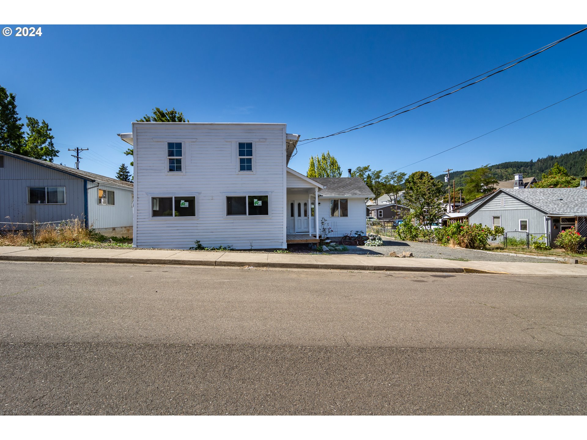 Photo of 273 ALDER ST Yoncalla OR 97499