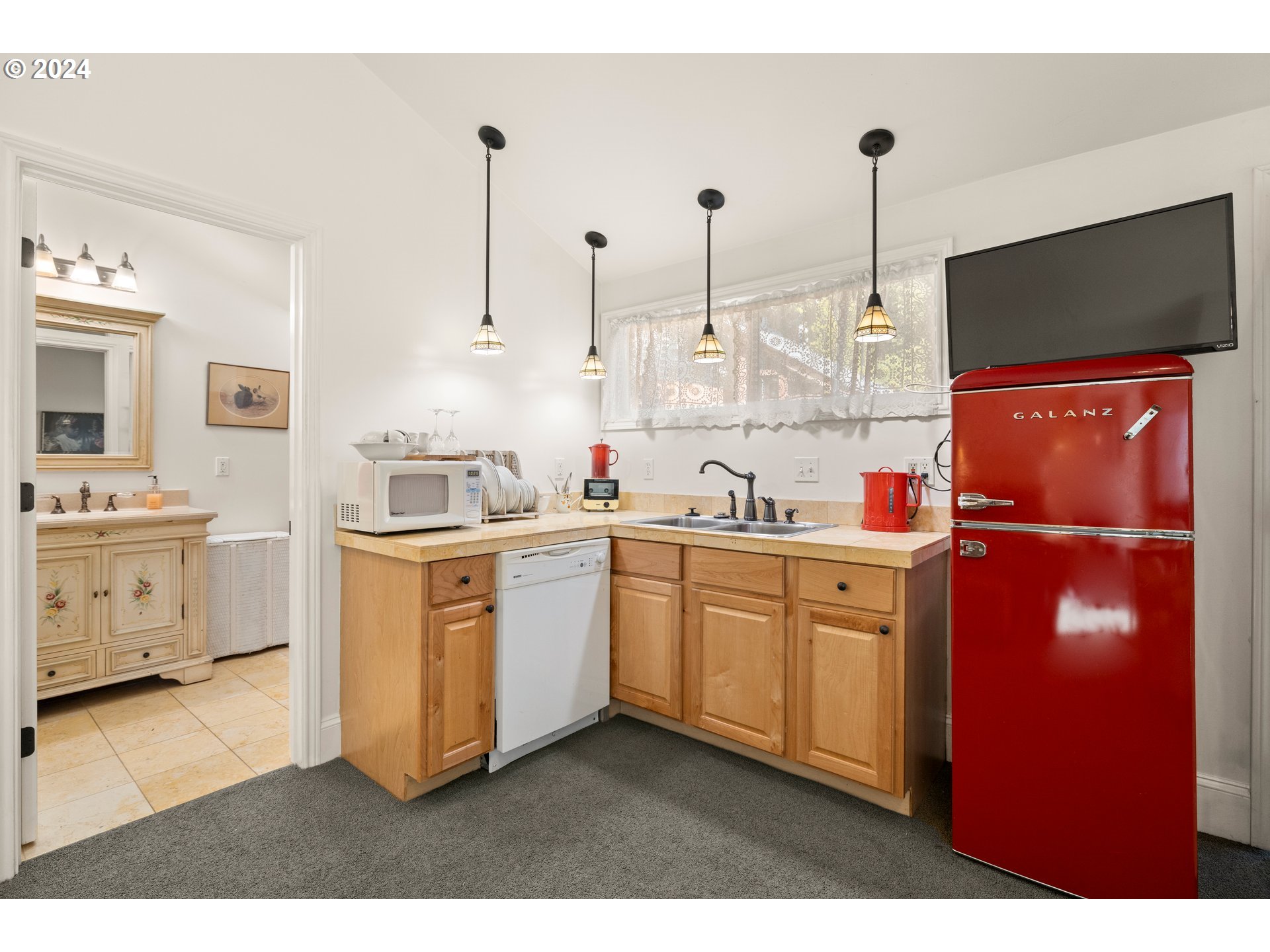 1927 NE 16TH AVE, Portland, OR, 97212