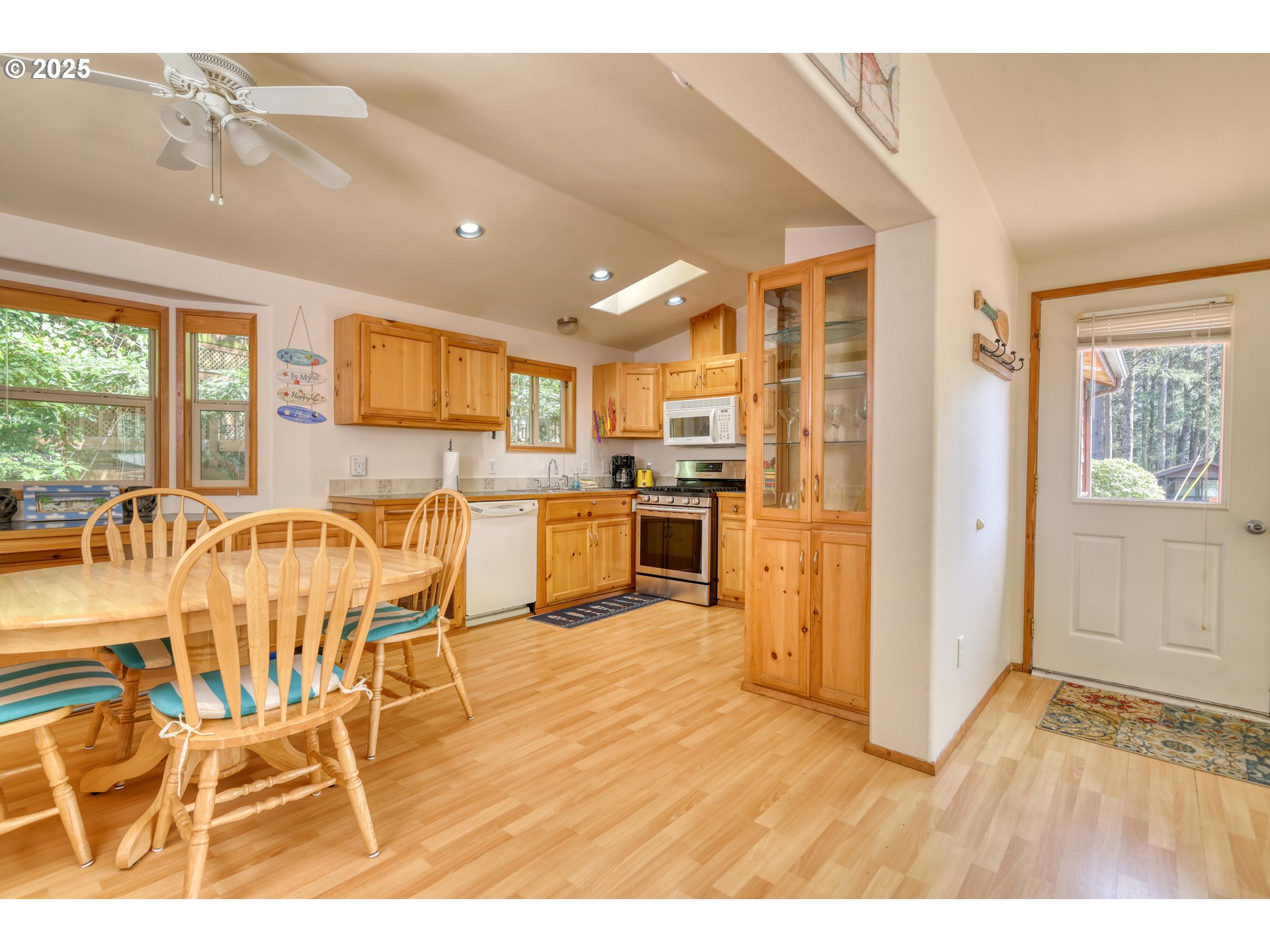 19921 WHALESHEAD RD UNIT B8, Brookings, OR, 97415