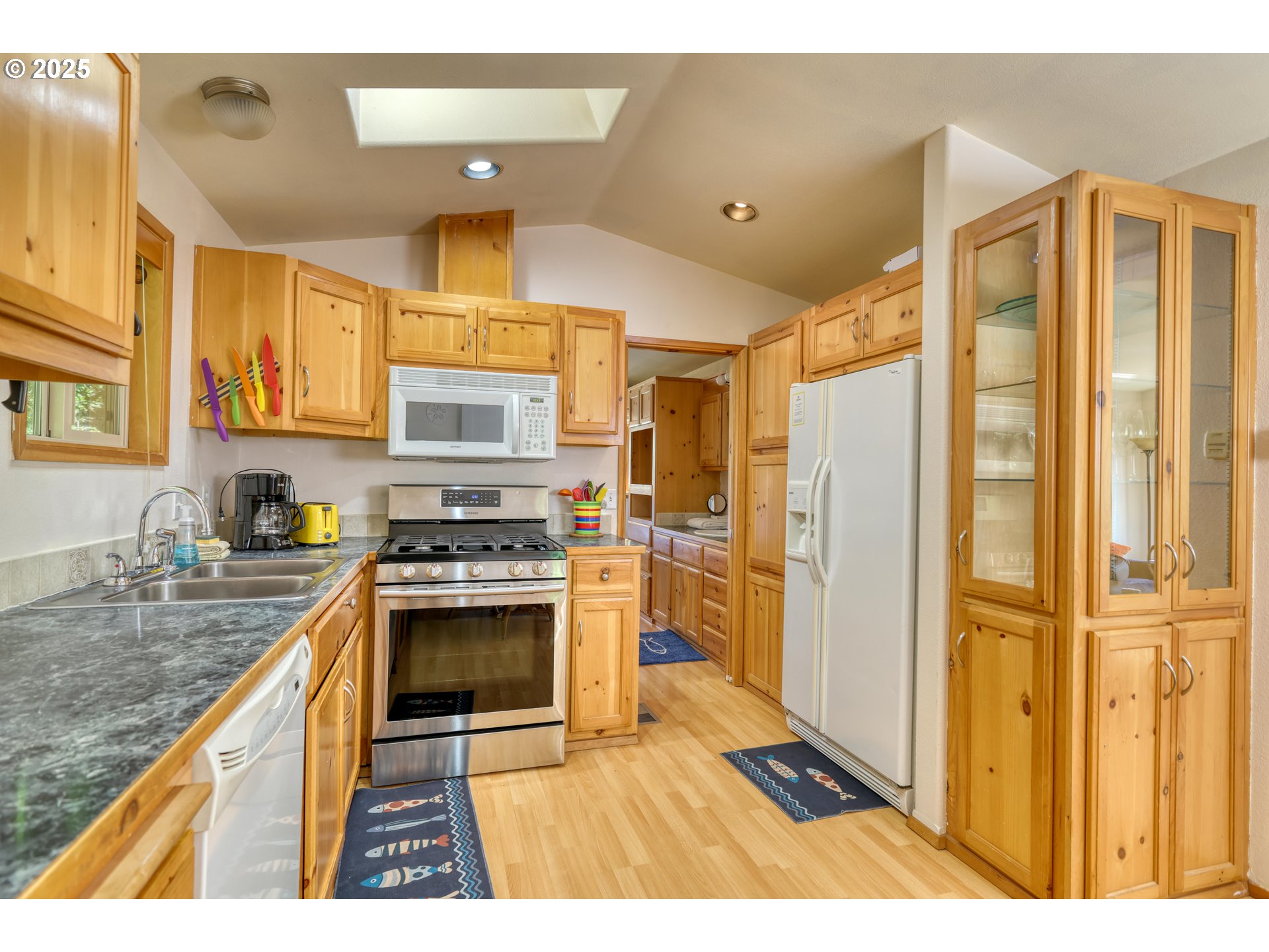 19921 WHALESHEAD RD UNIT B8, Brookings, OR, 97415