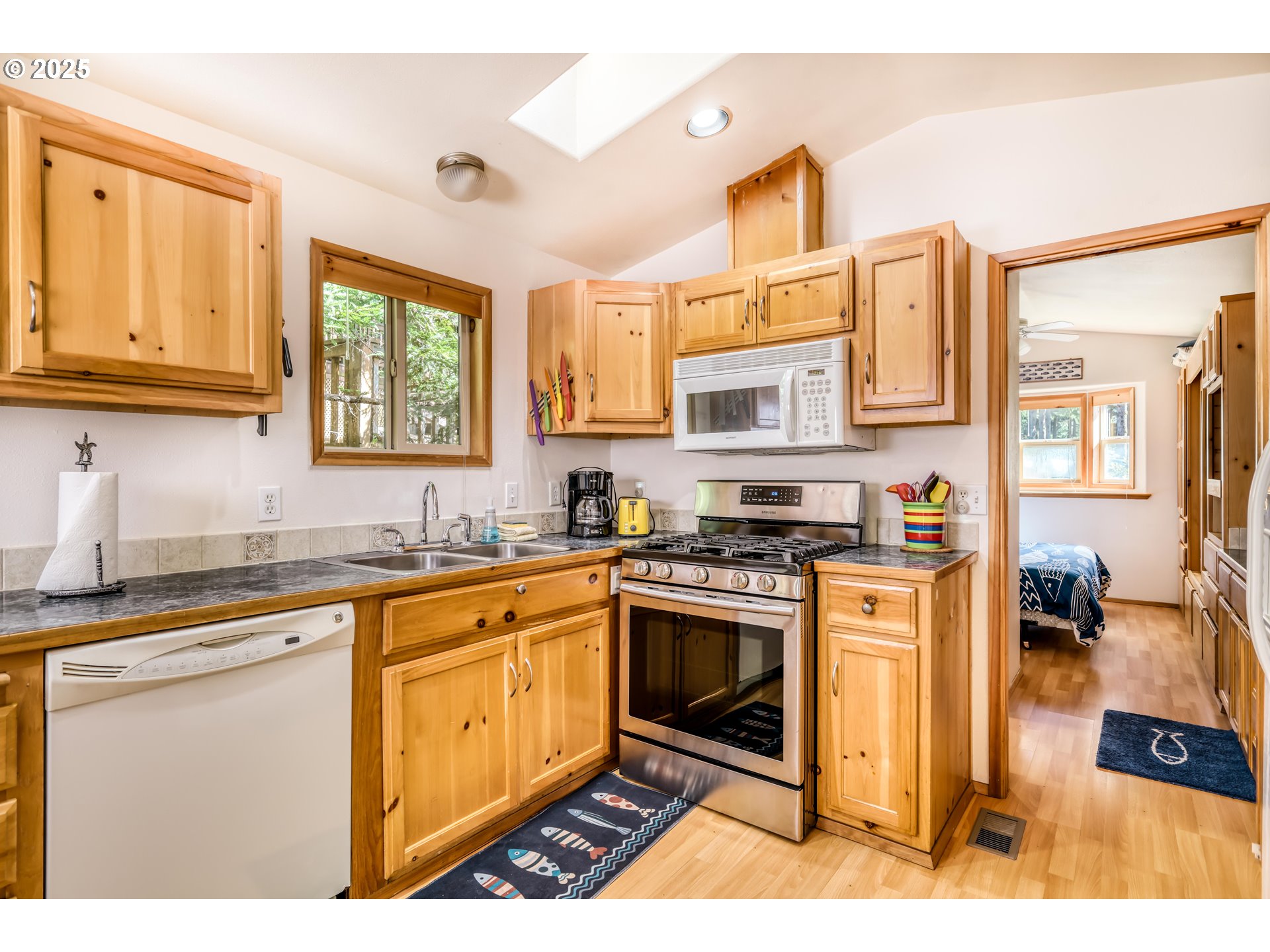 19921 WHALESHEAD RD UNIT B8, Brookings, OR, 97415