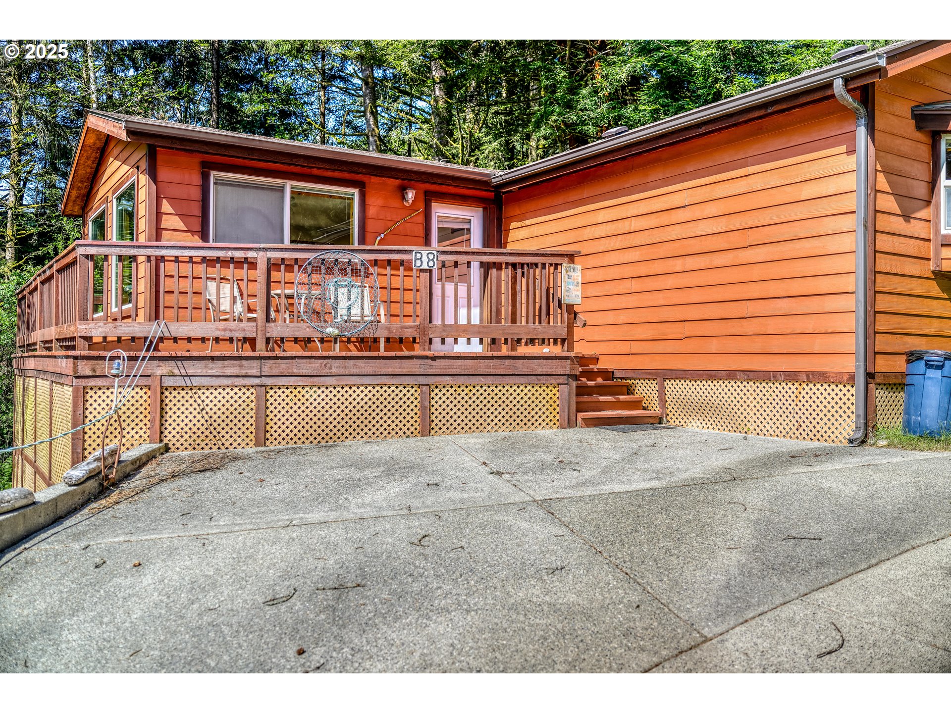 19921 WHALESHEAD RD UNIT B8, Brookings, OR, 97415