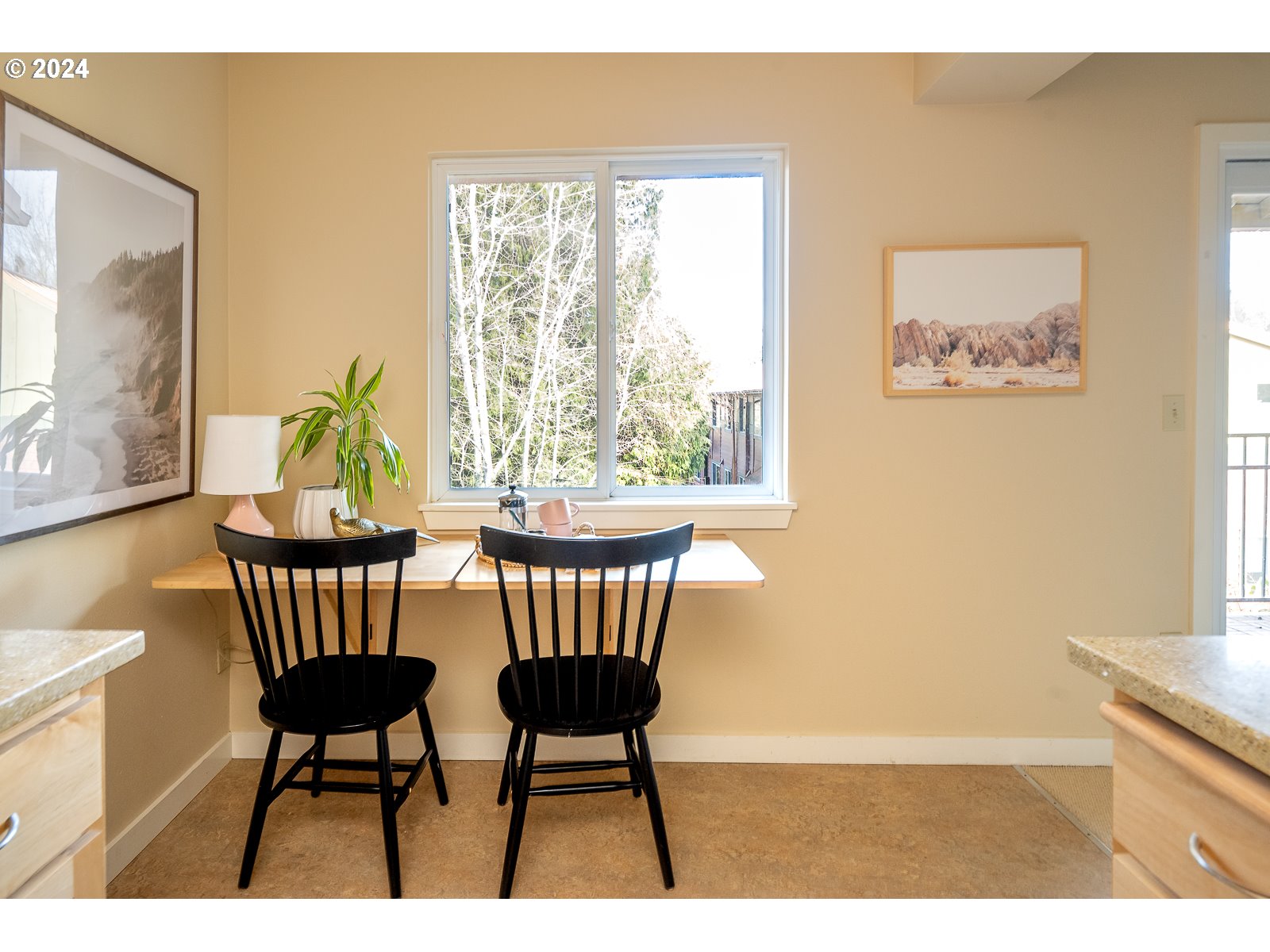 Photo #2: 24032961 Listing 