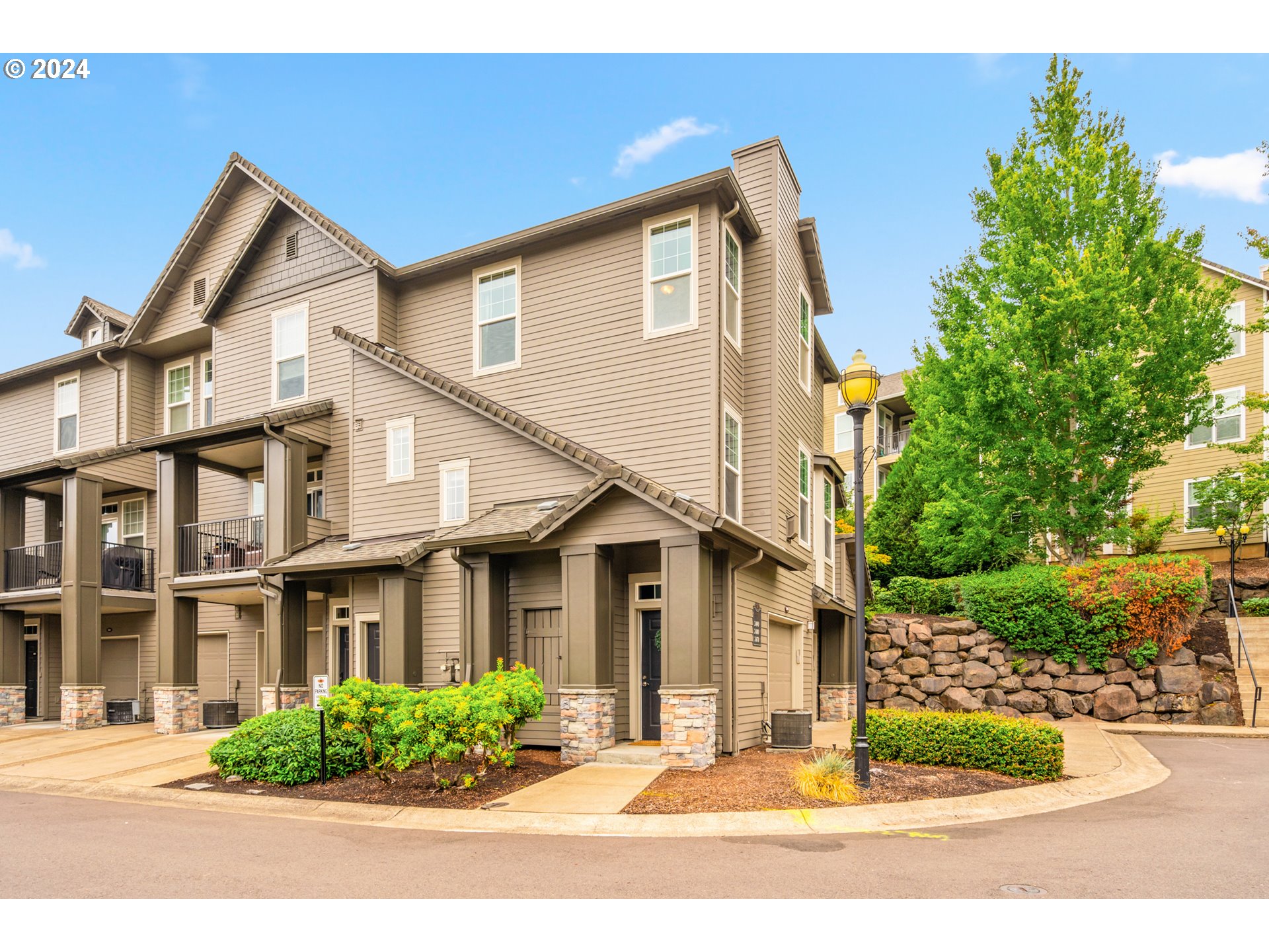 Photo of 2490 SNOWBERRY RIDGE CT West Linn OR 97068