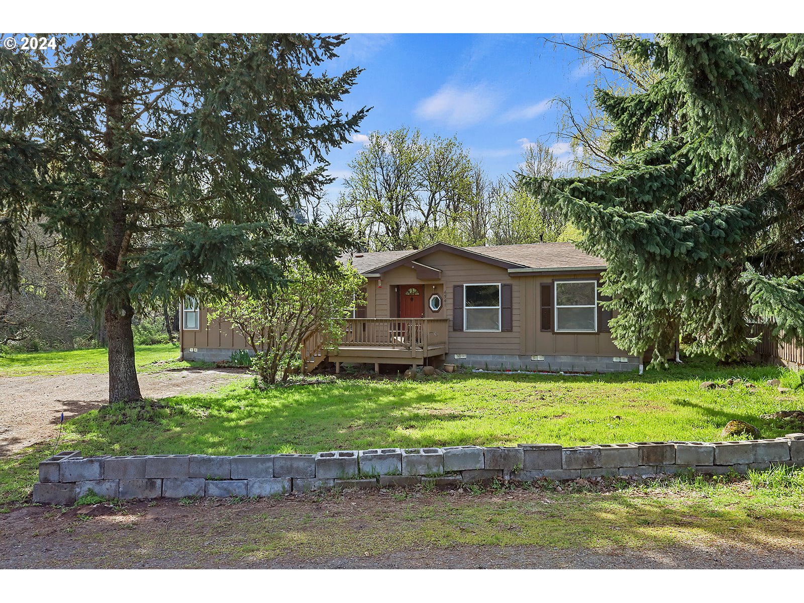 Photo of 4541 POST CANYON DR Hood River OR 97031