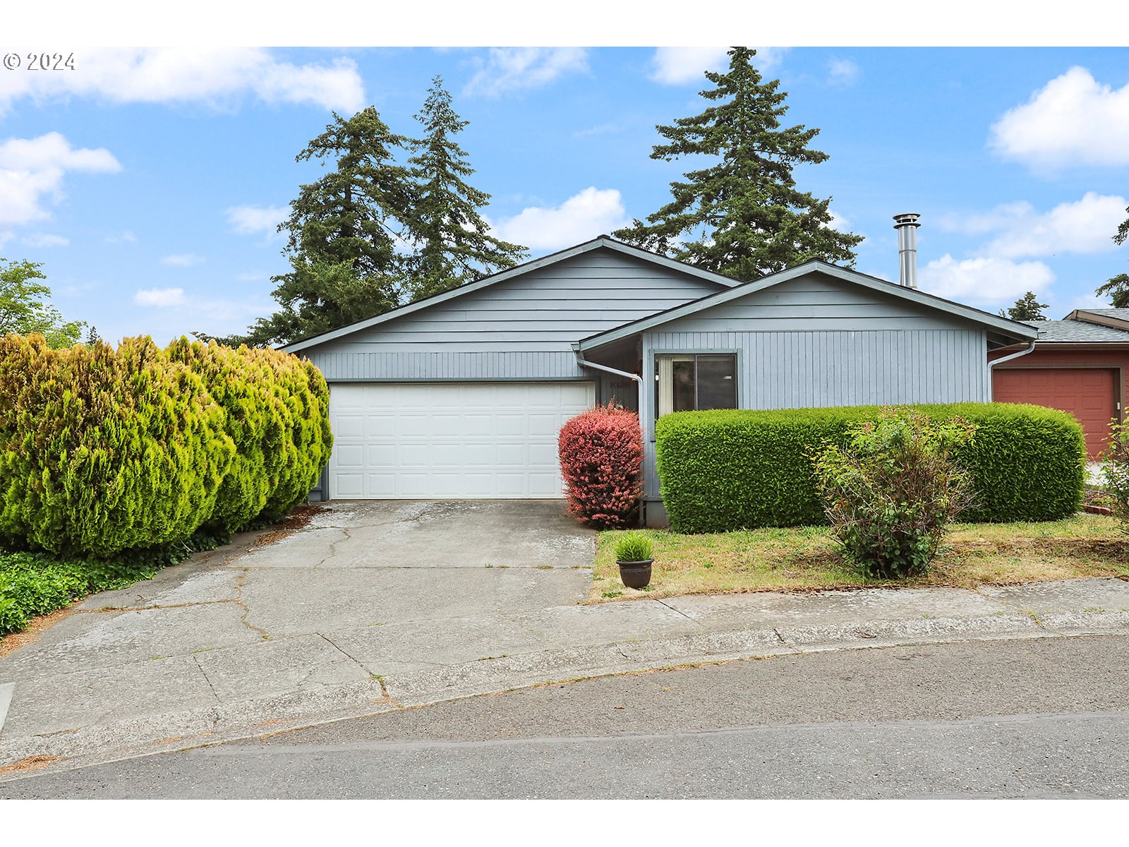 Photo of 1029 25TH ST Hood River OR 97031