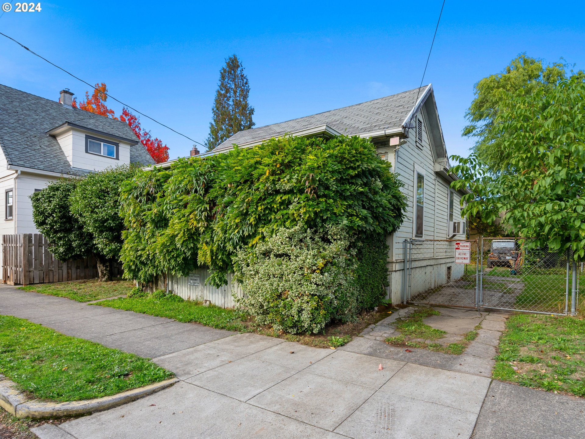 Photo of 2015 IVON ST Portland OR 97202