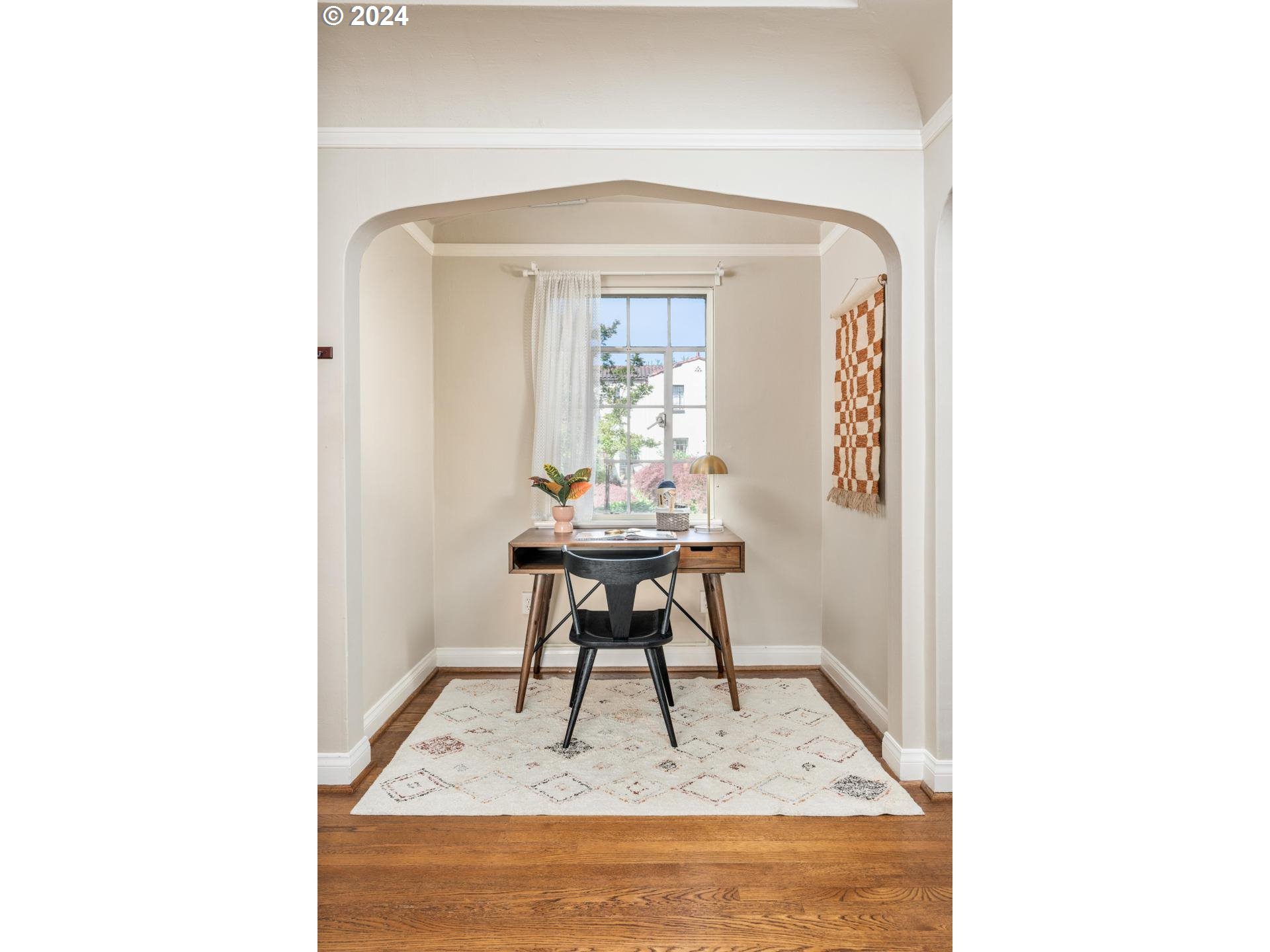 Photo #4: 24042371 Listing 
